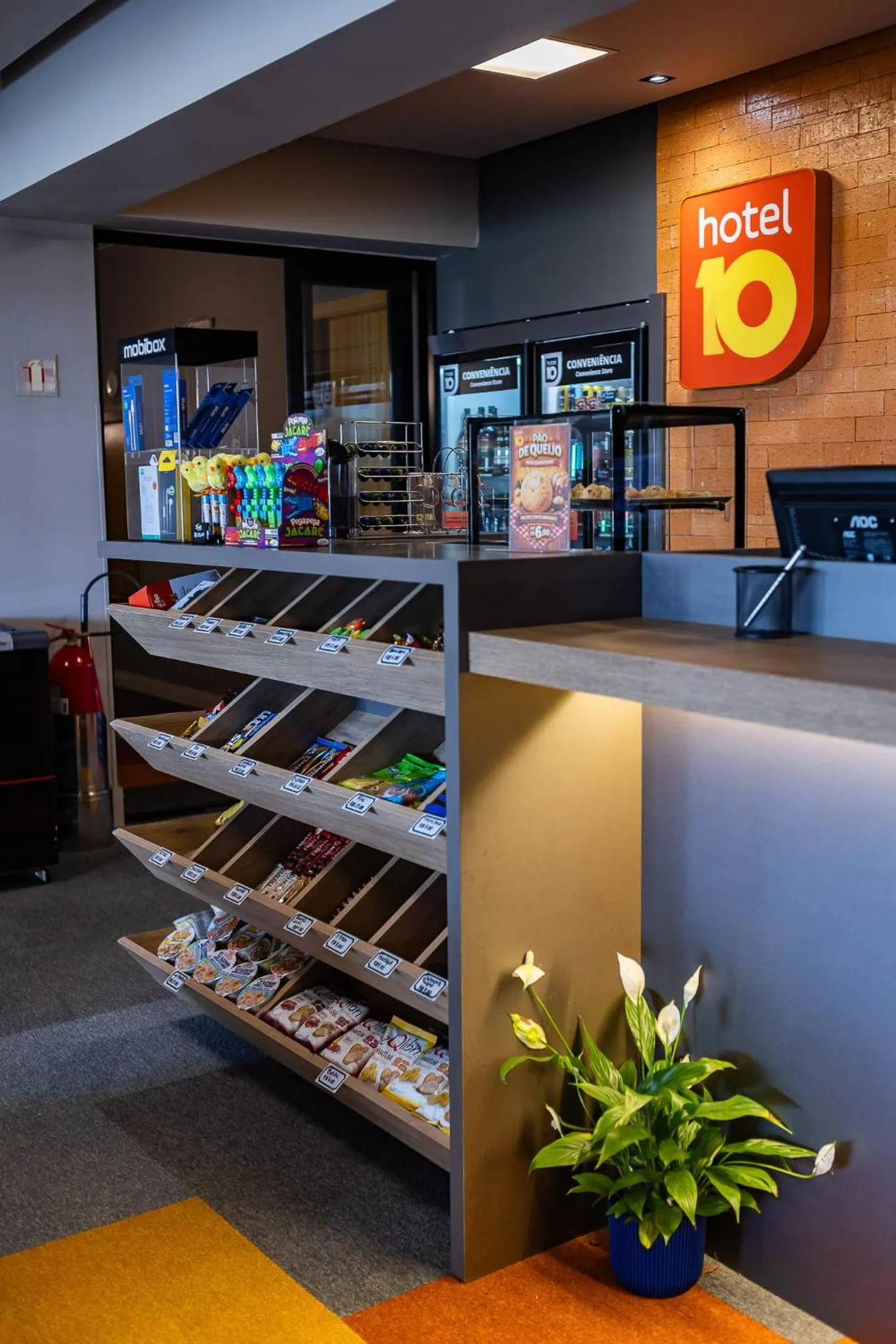 On-site shops in Hotel 10 Curitiba