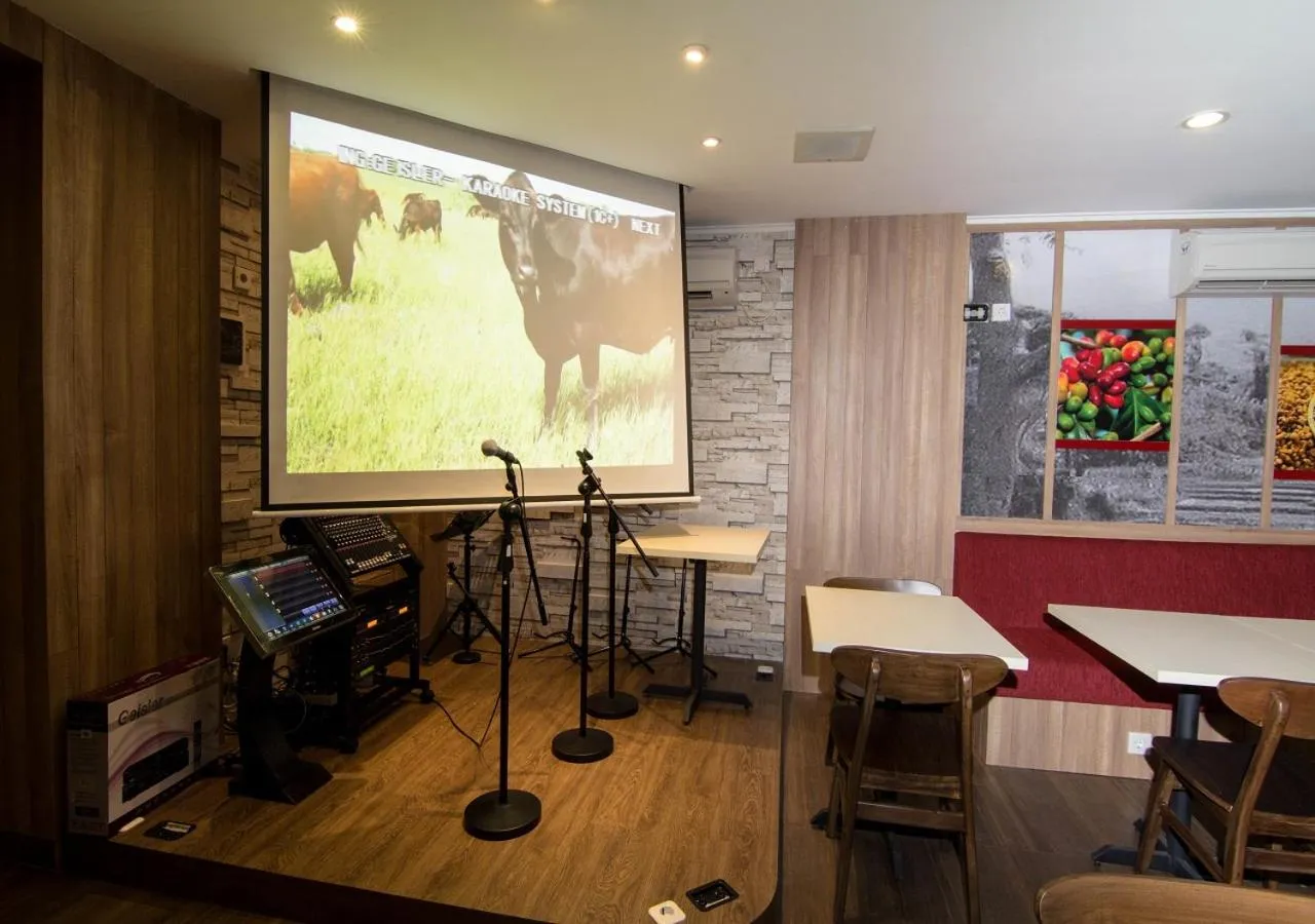 Karaoke in Marrakesh Inn