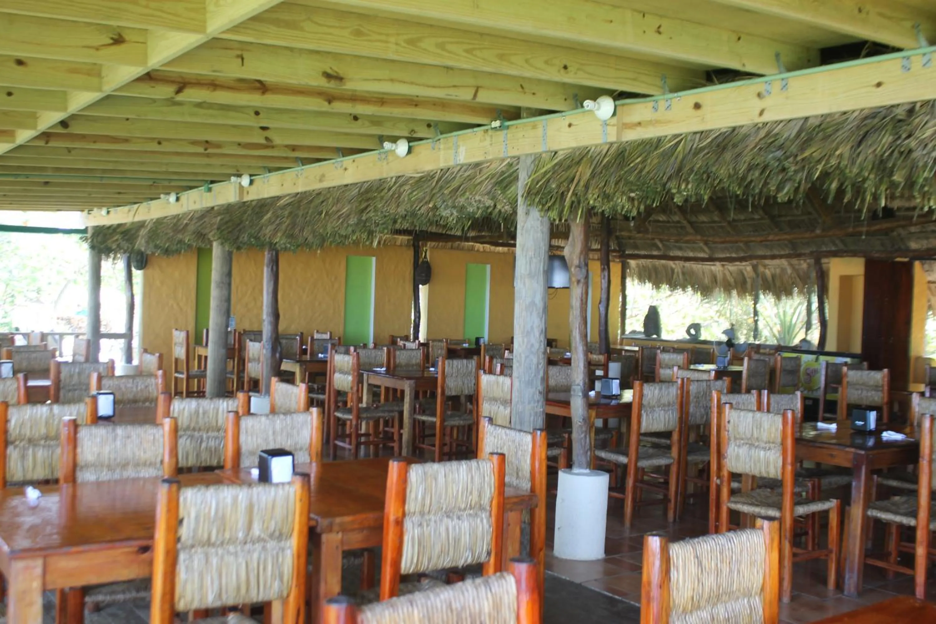 Restaurant/places to eat in Hotel Istirinchá