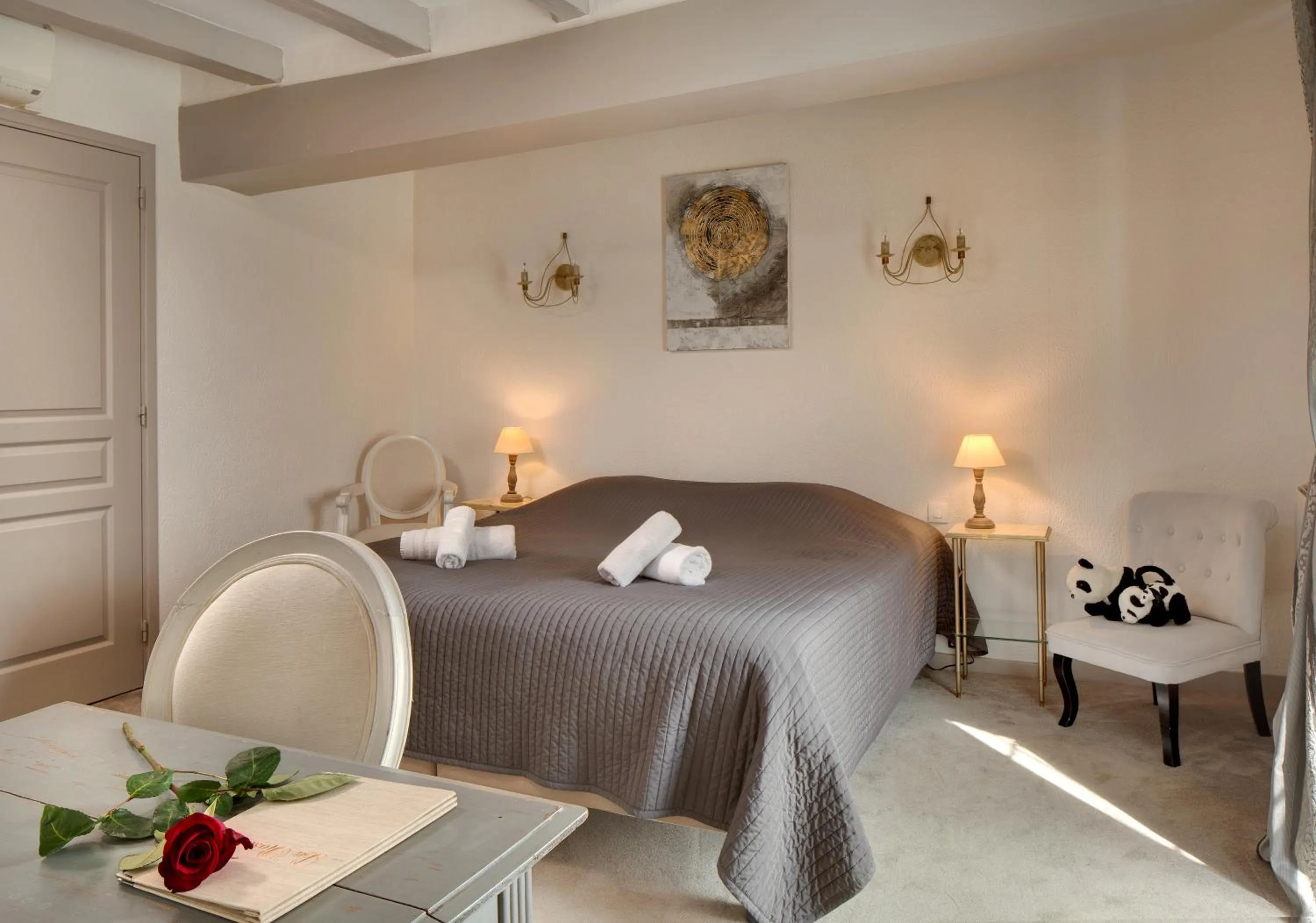 Photo of the whole room, Bed in Hotel La Roseraie