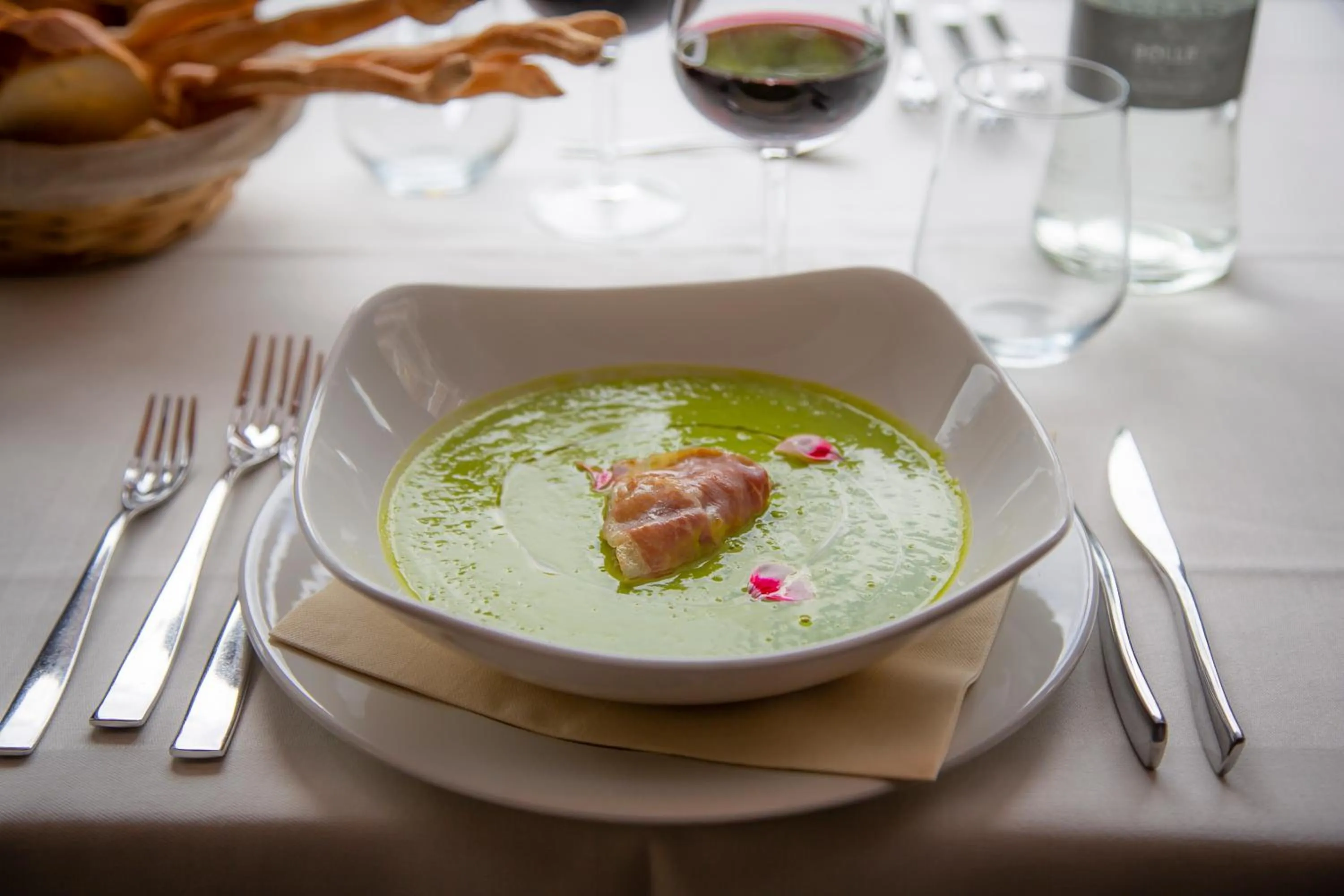 Food and drinks in Hotel K2