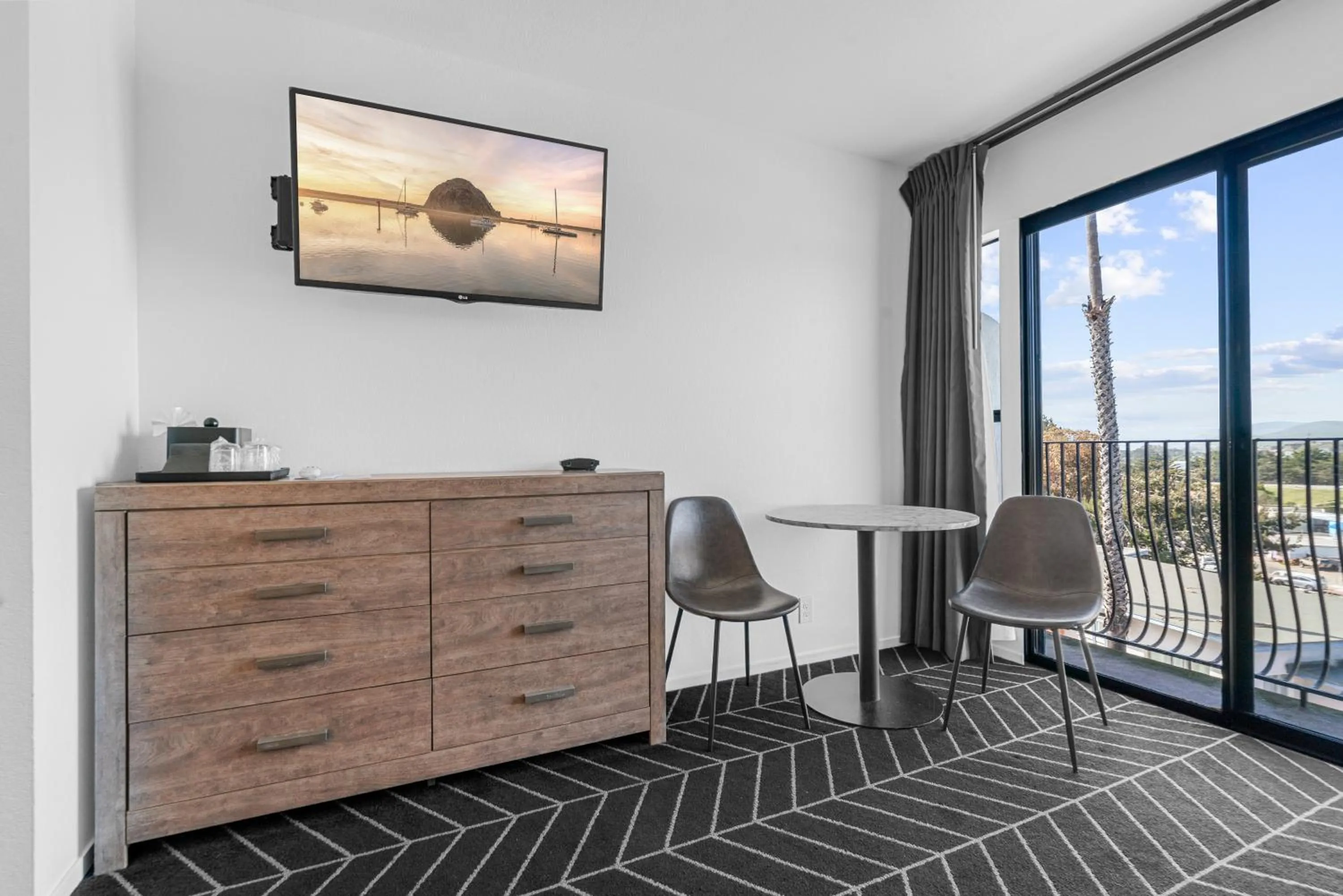 Bedroom in Masterpiece Hotel