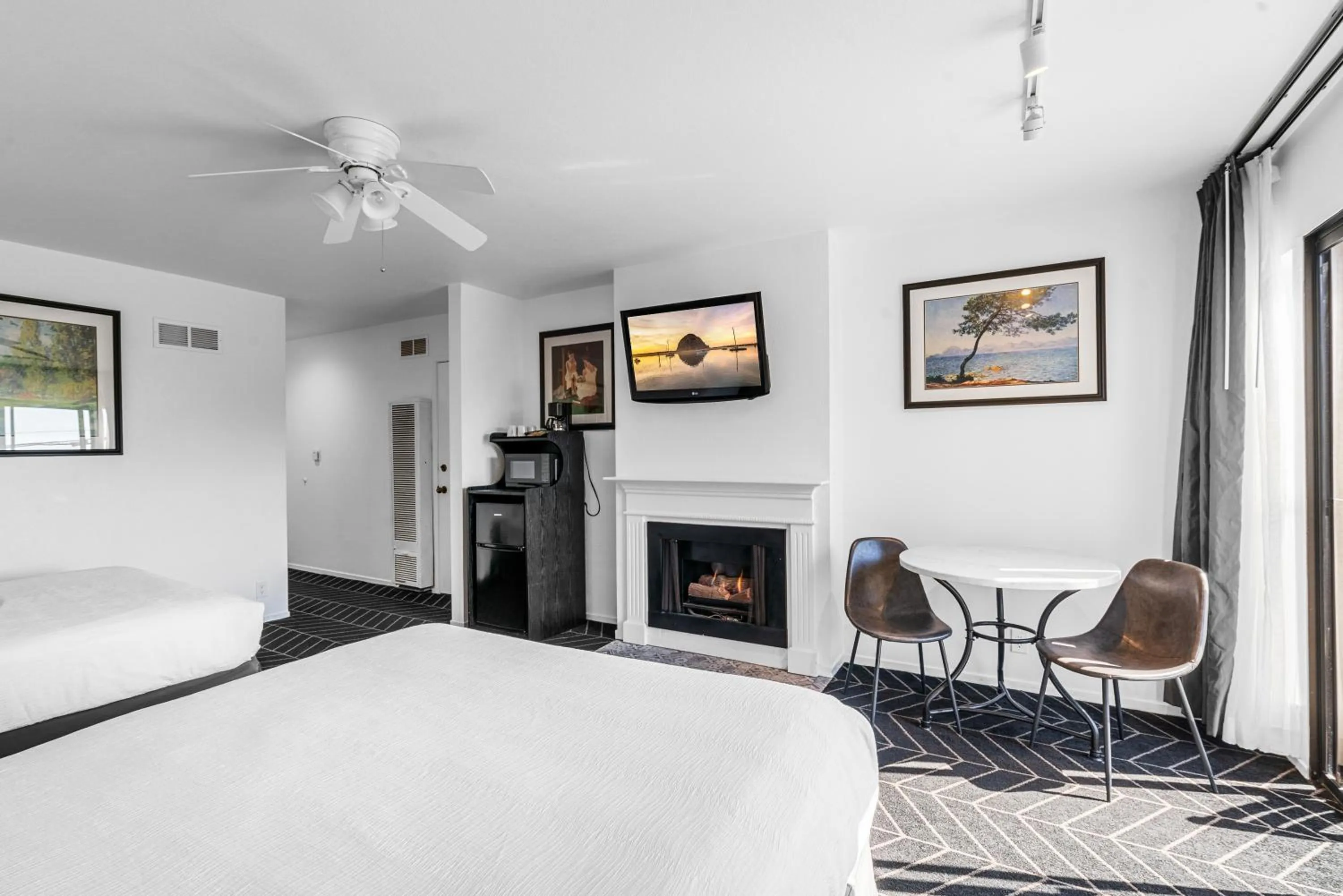 Bedroom, Bed in Masterpiece Hotel