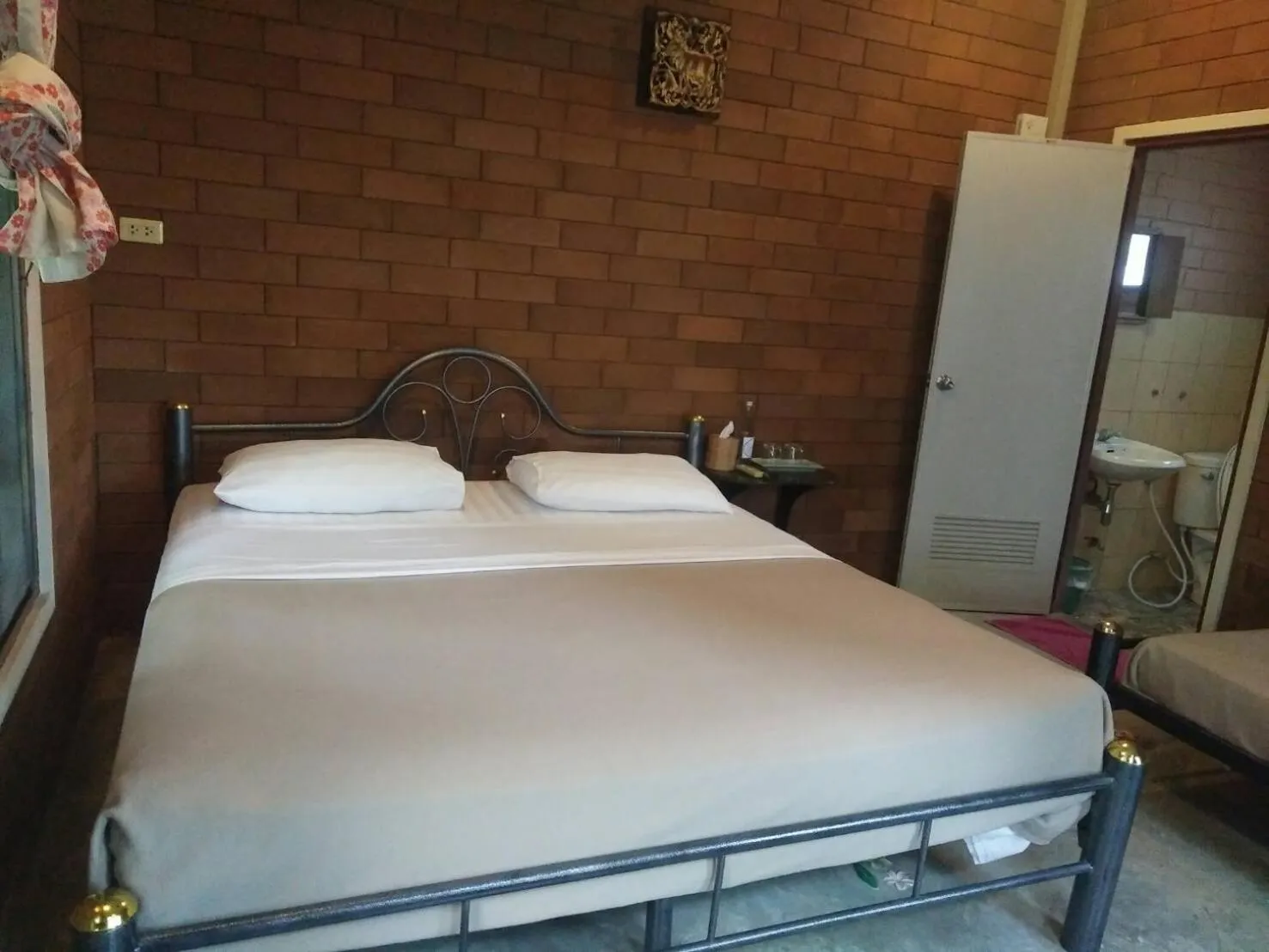 GongKaew HuenKum Hotel