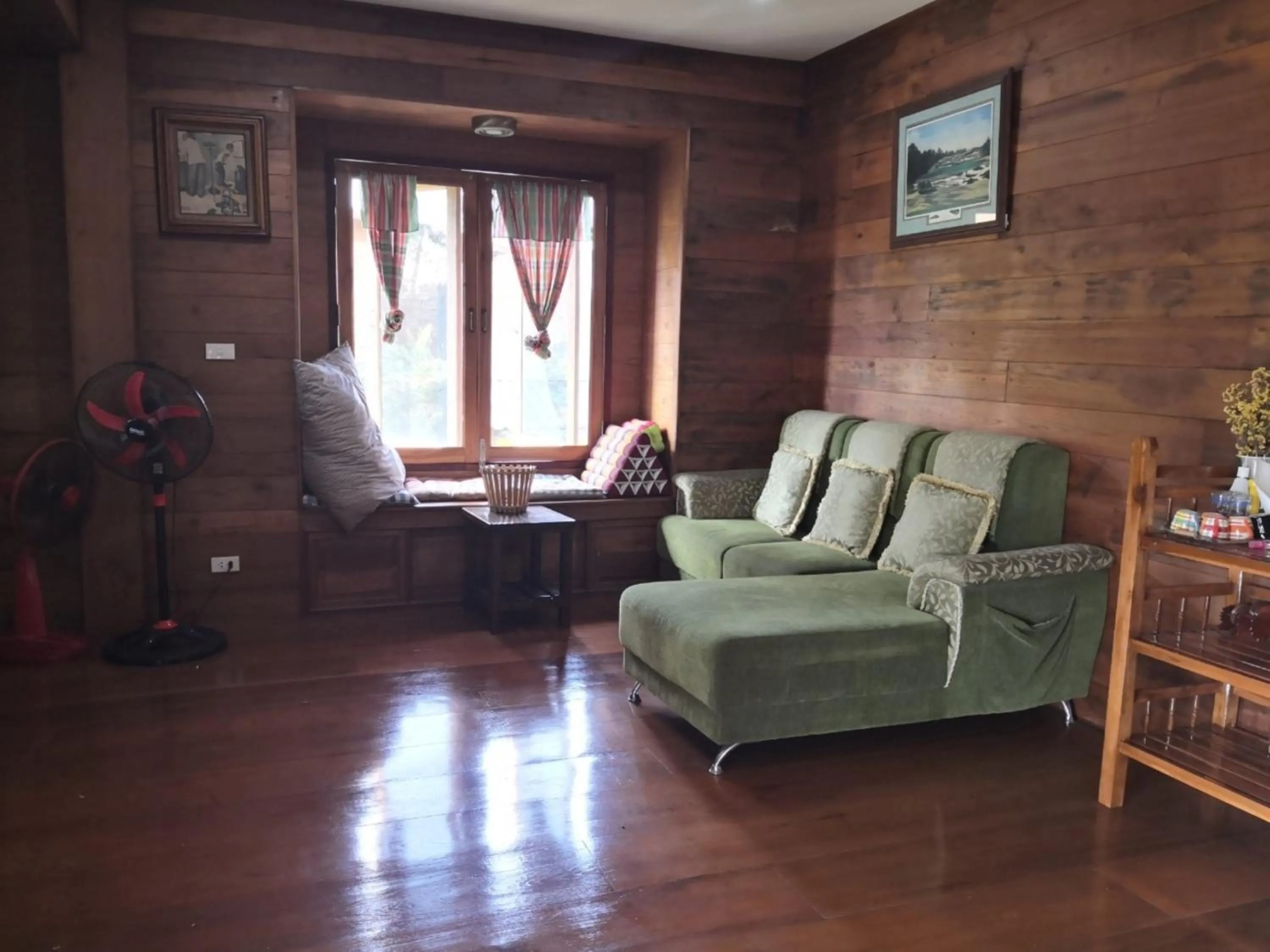 Living room, Seating Area in GongKaew HuenKum Hotel