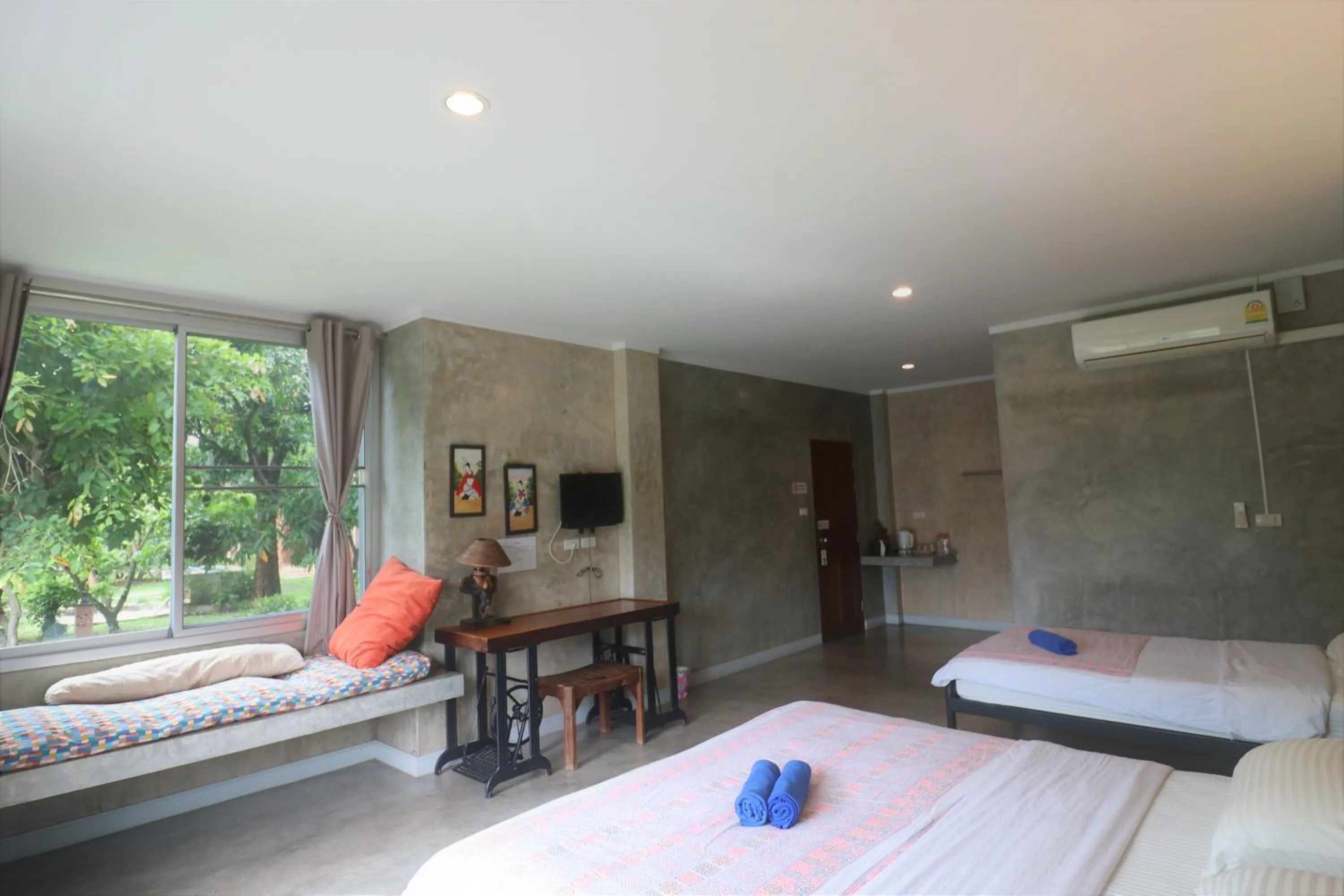 Bathroom, Seating Area in GongKaew HuenKum Hotel