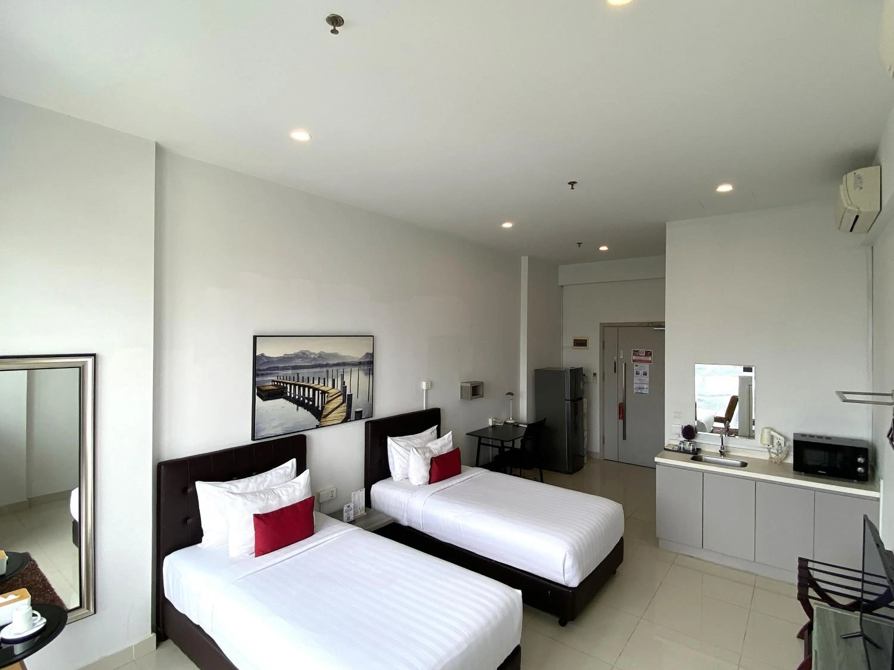 Bed in The Bridge Club