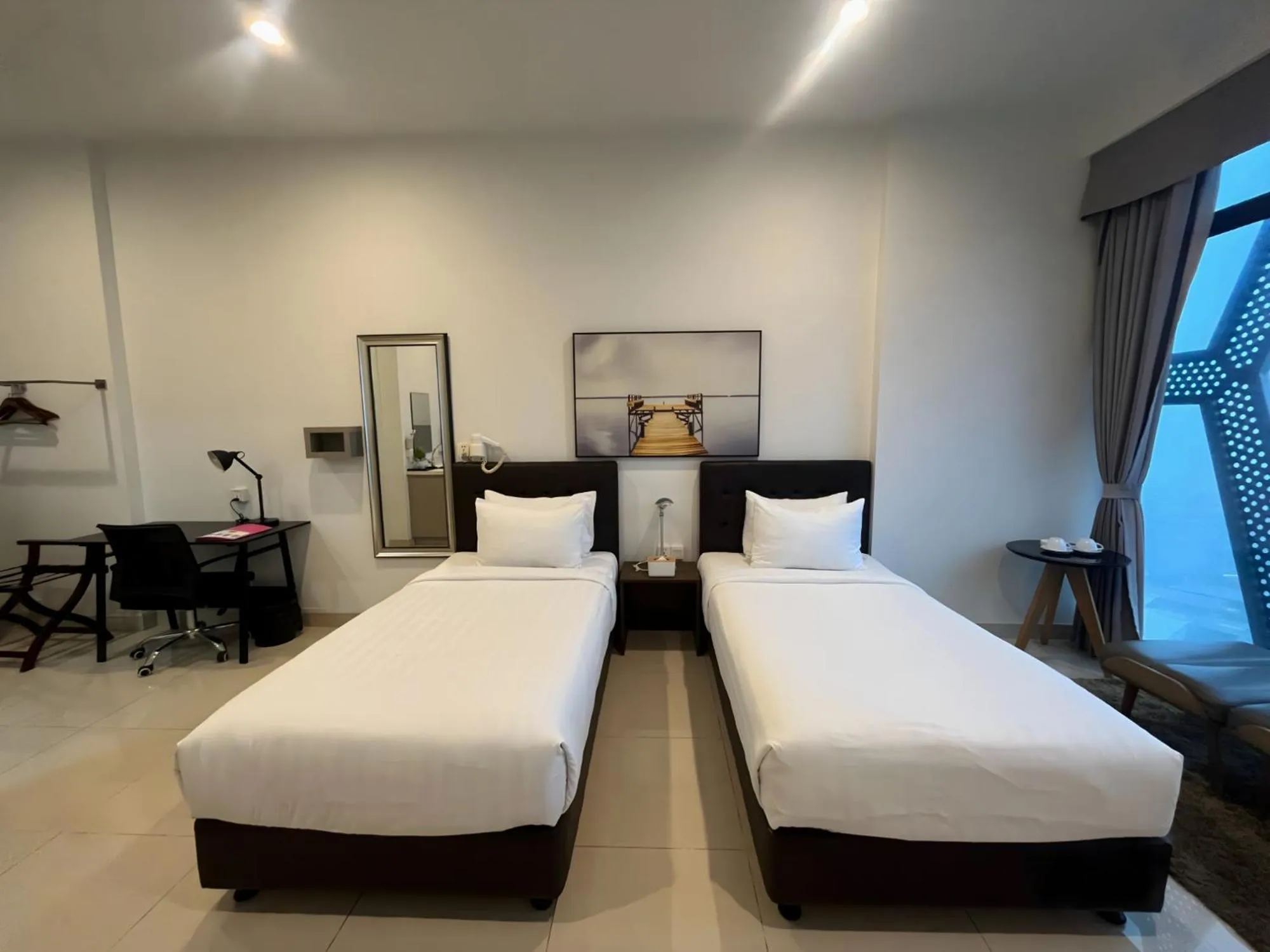 Bed in The Bridge Club