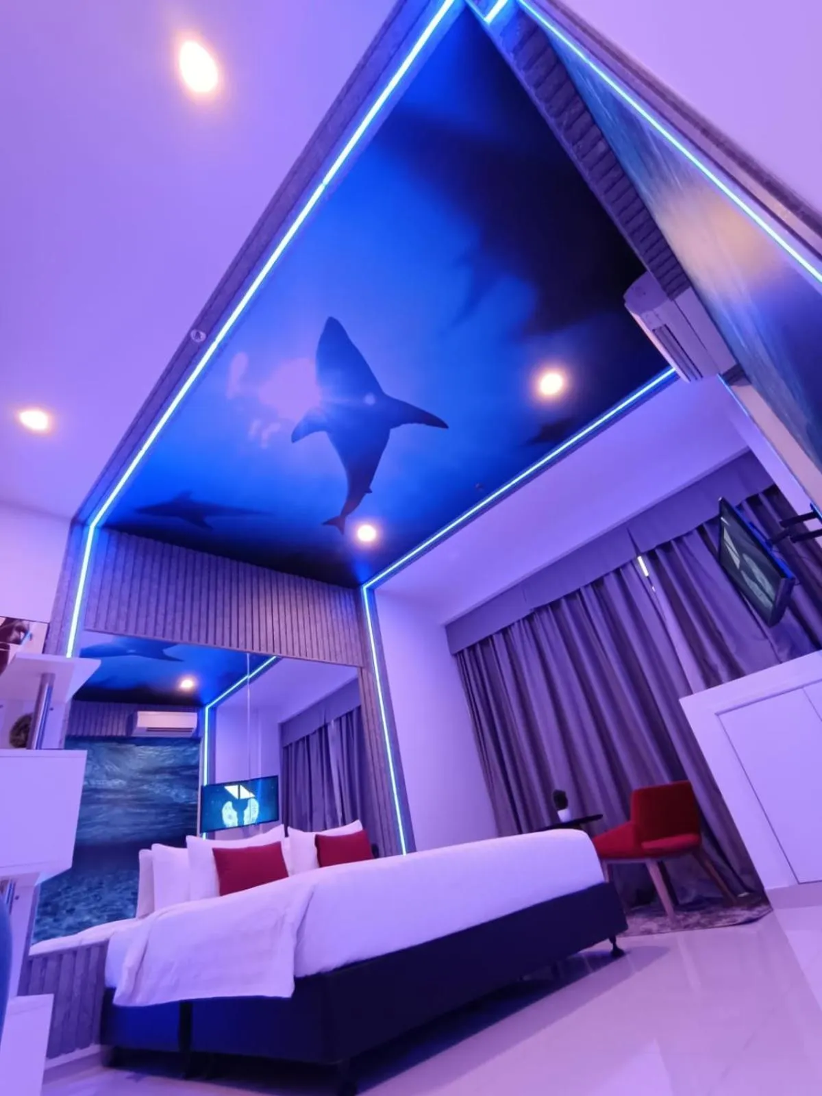 Bed in The Bridge Club