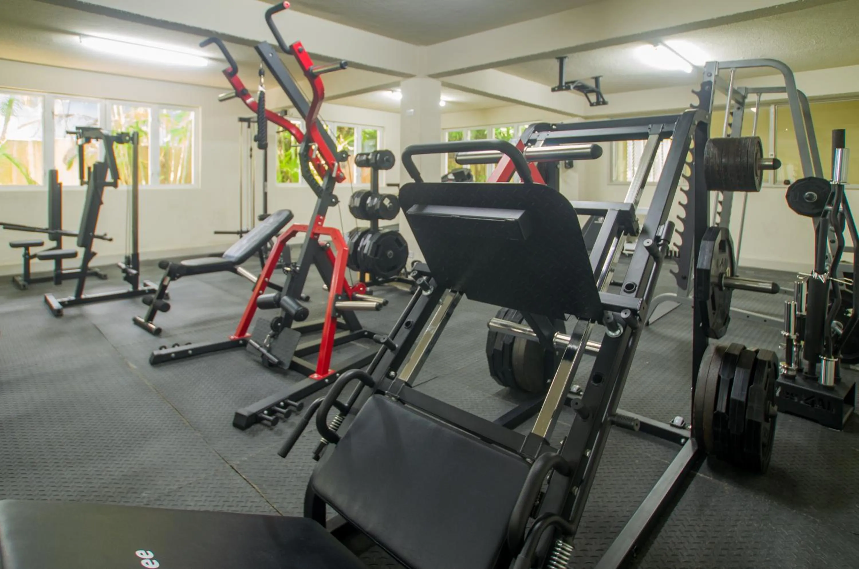 Fitness centre/facilities in Sunbay Hotel