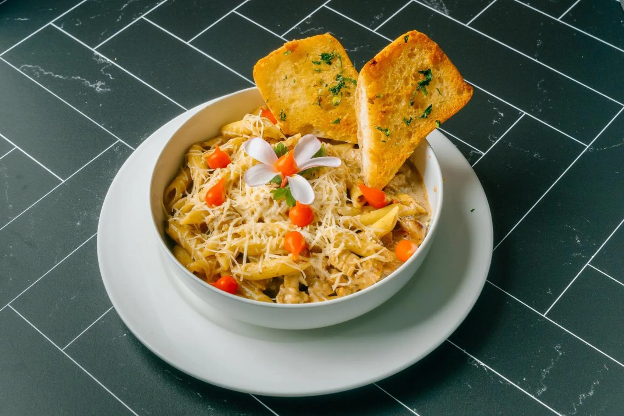 Restaurant/places to eat in Holiday Inn Resort Grand Cayman by IHG