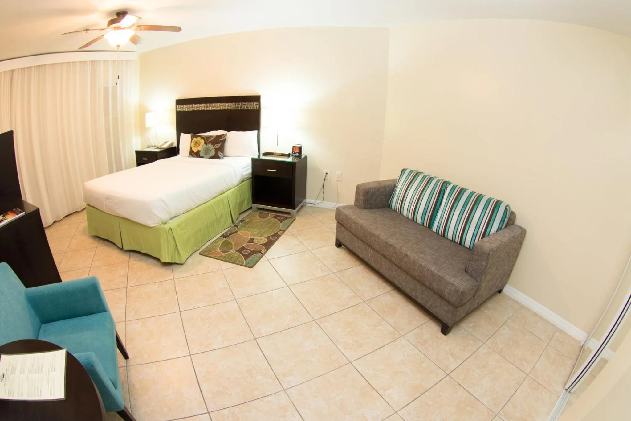 Photo of the whole room, Bed in Holiday Inn Resort Grand Cayman by IHG