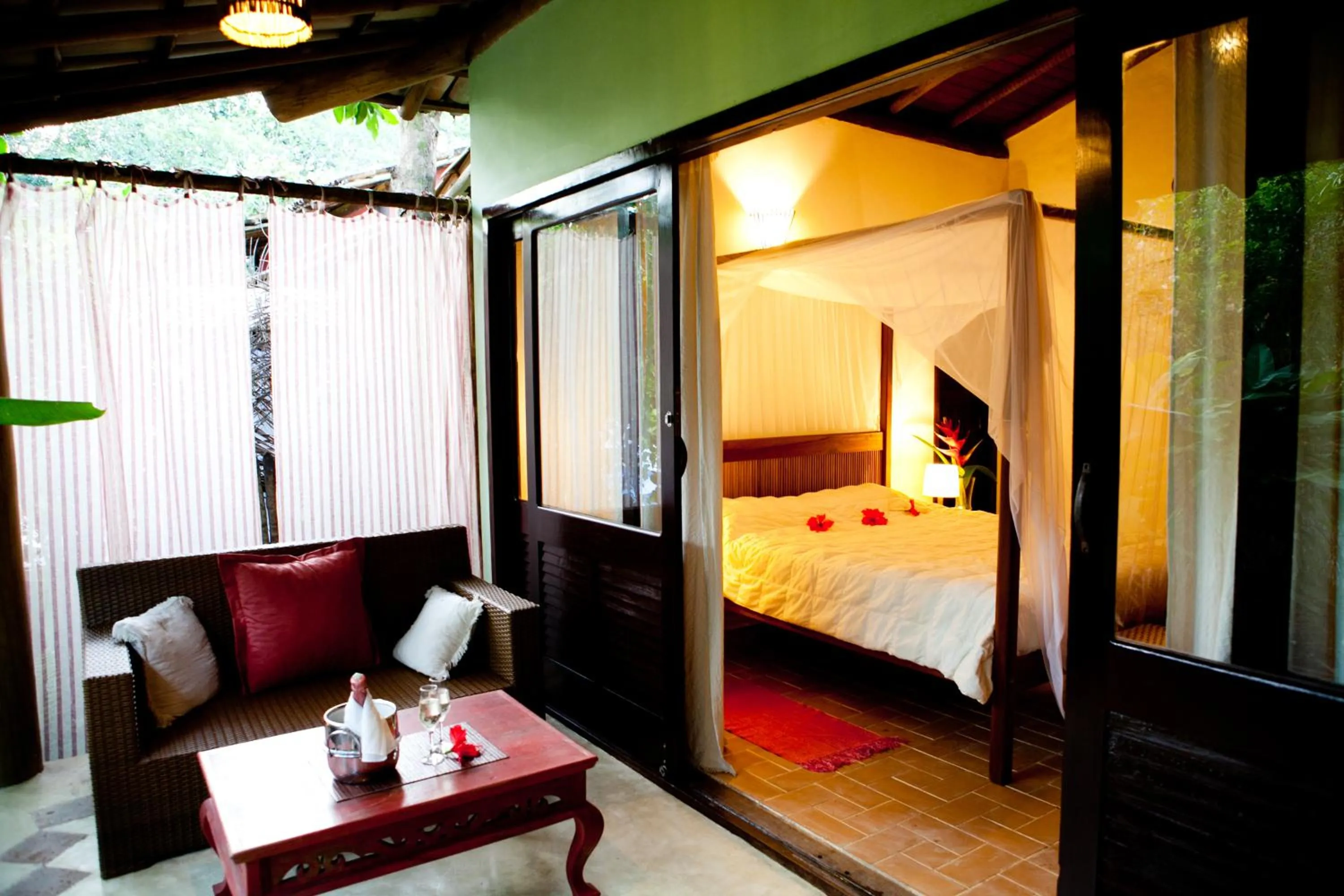 Balcony/Terrace, Bed in Mata N'ativa Pousada