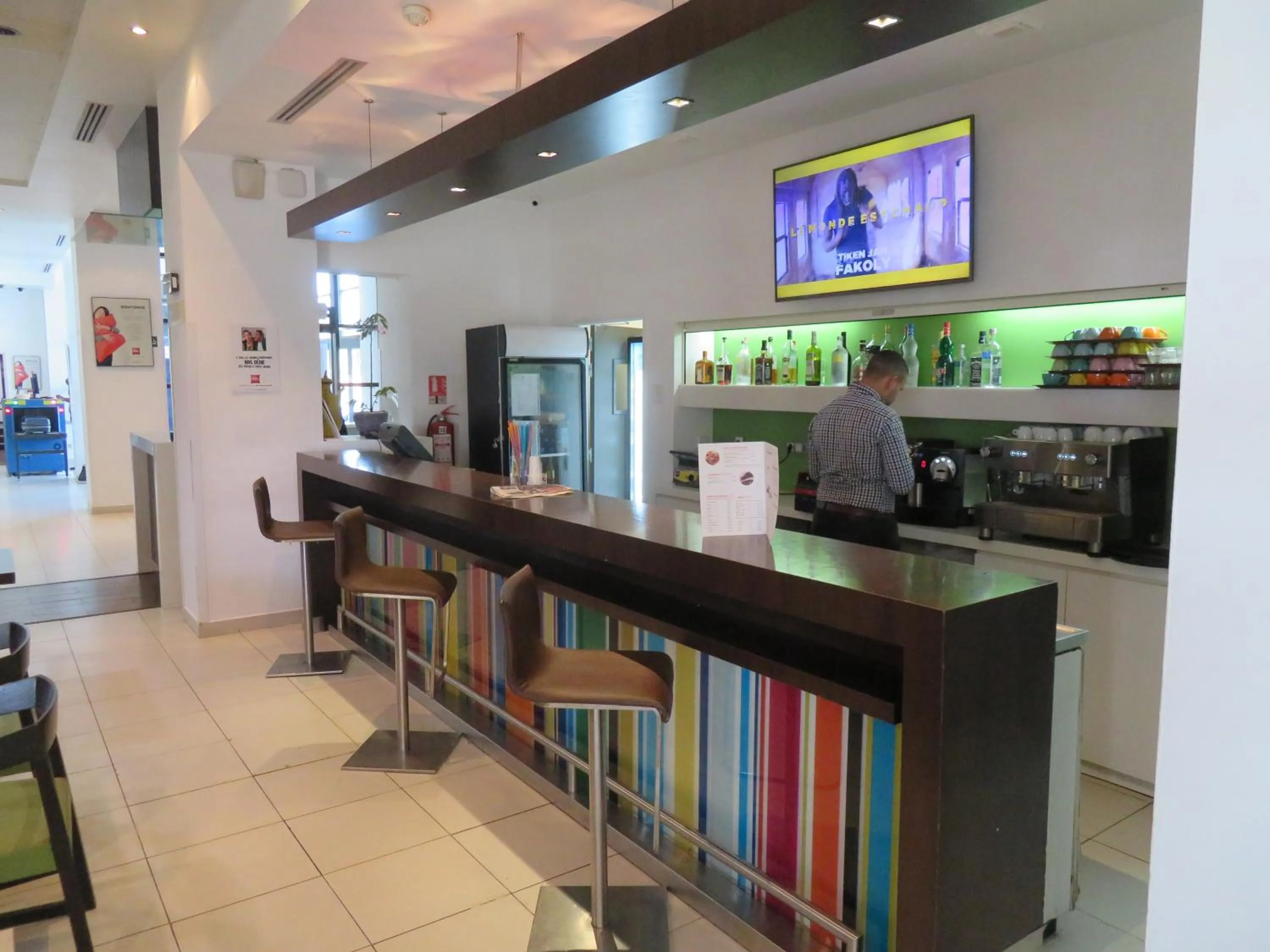 Lounge or bar in ibis Oran les Falaises