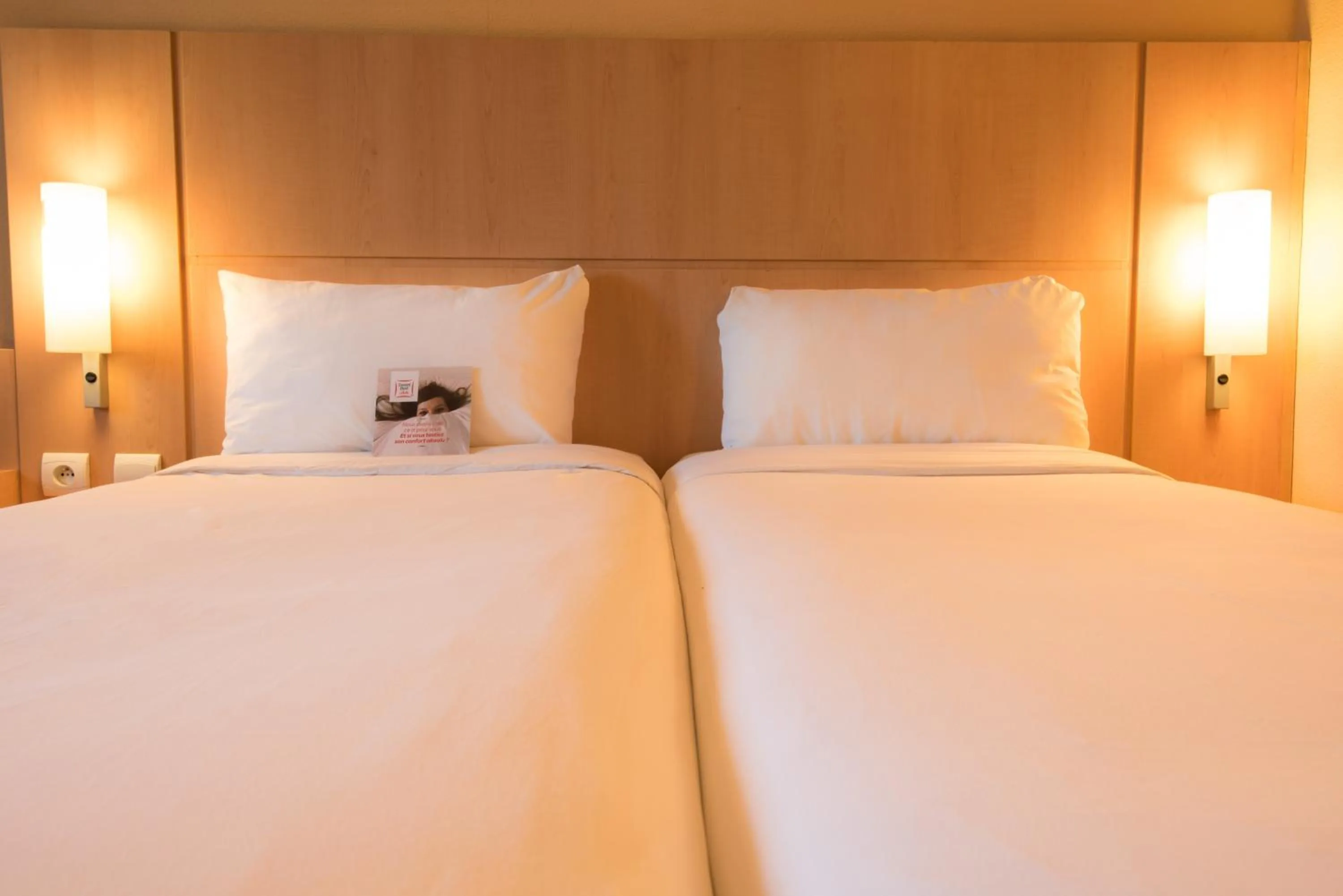 Bed in ibis Oran les Falaises