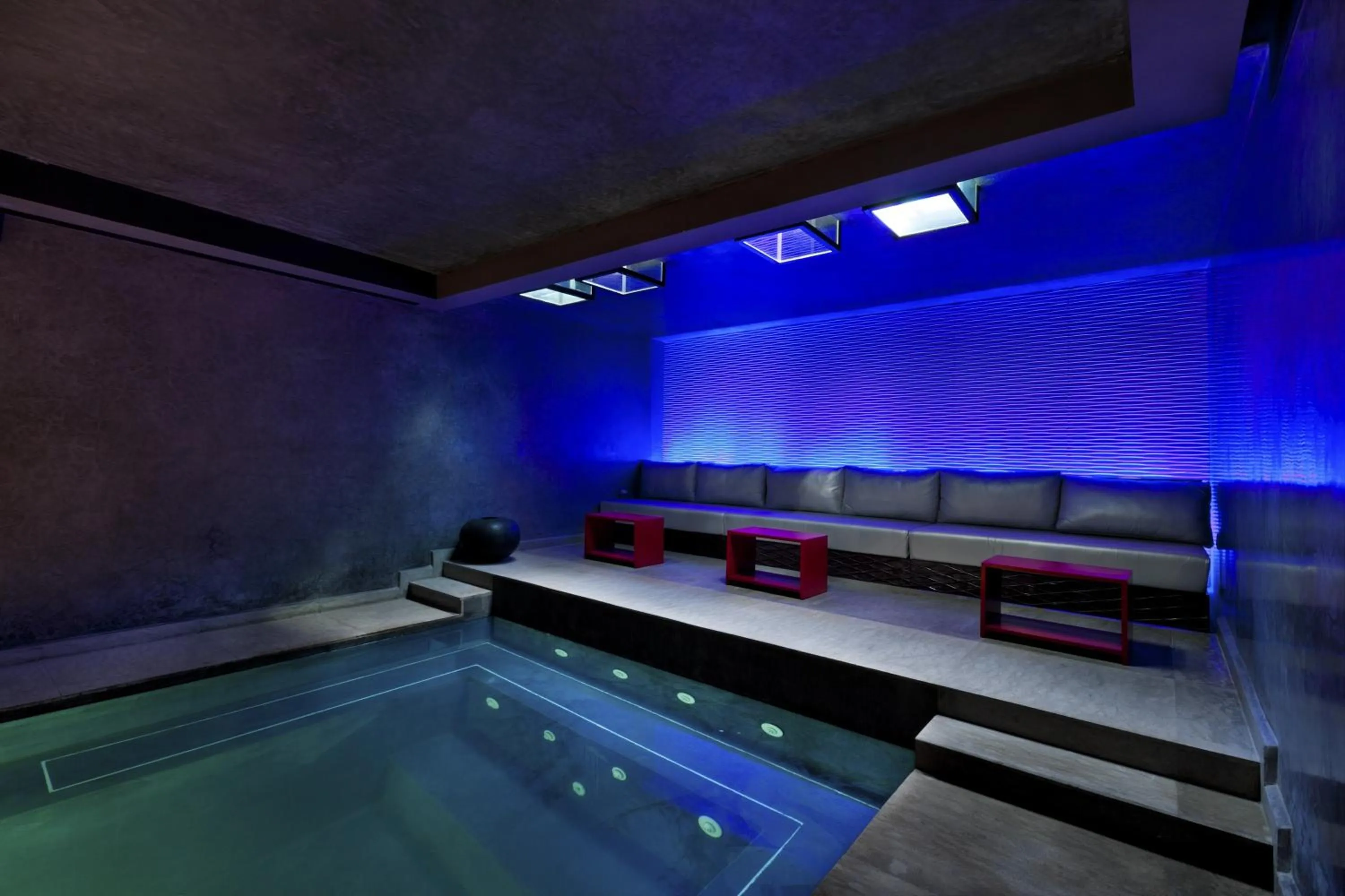 Hot Tub in Villa Makassar