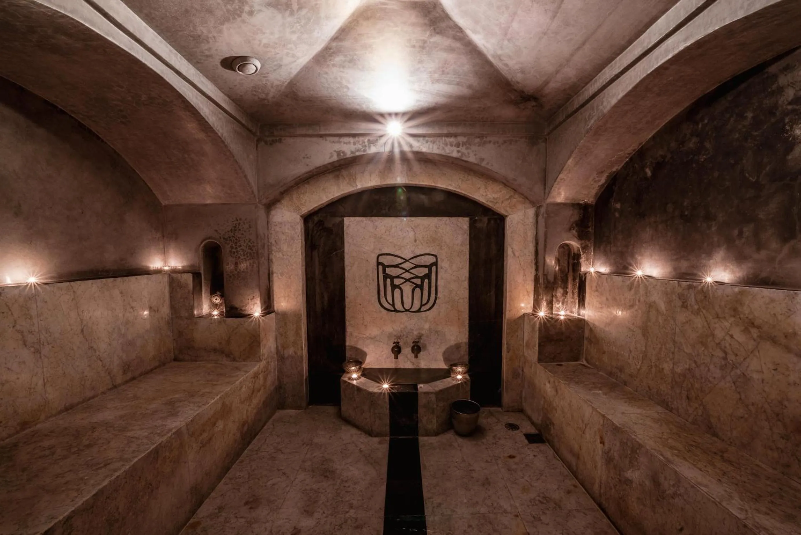 Steam room in Villa Makassar
