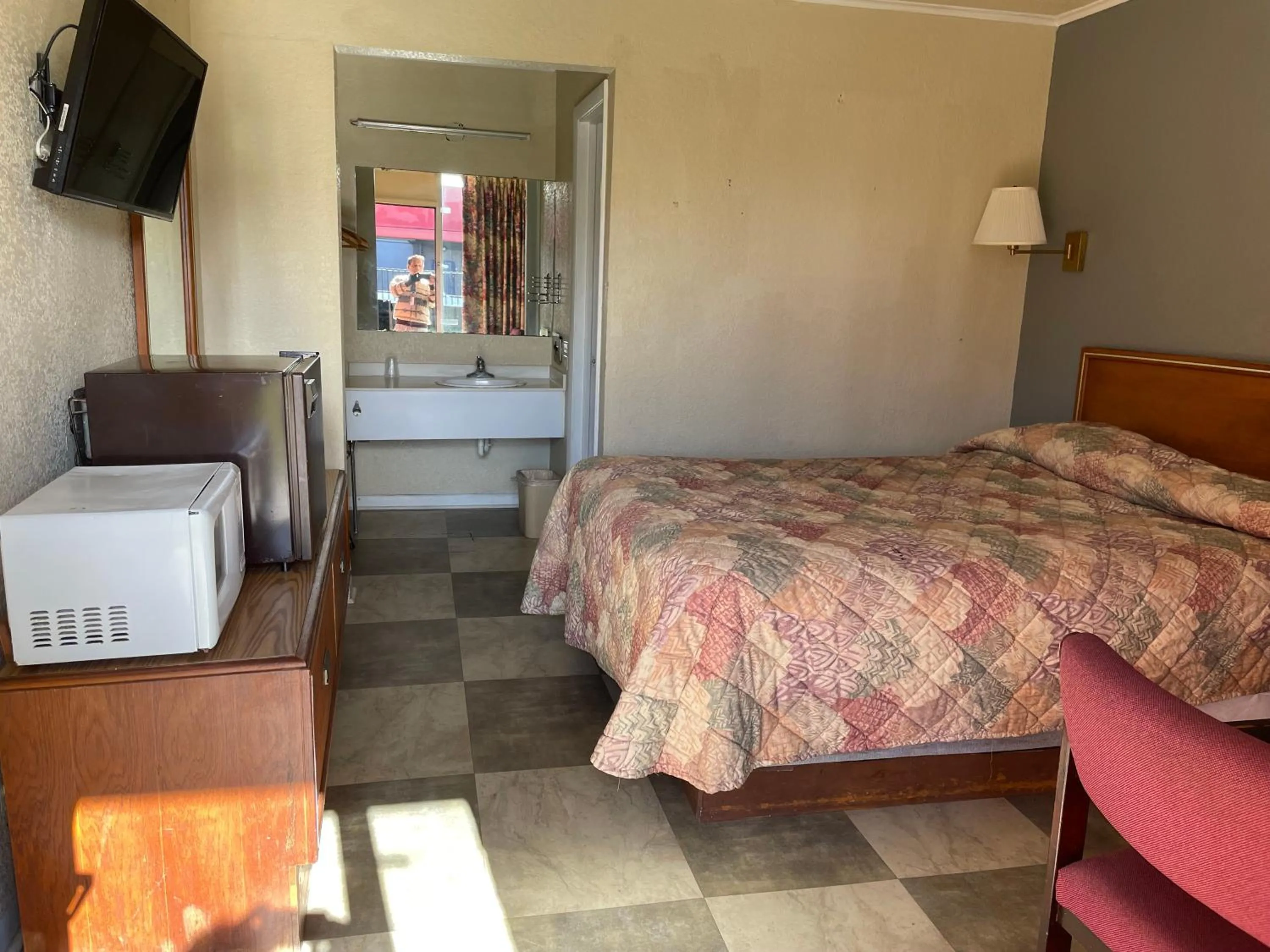 Double Room in SPRINGWOOD HOTEL, Opelika I-85 Columbus Pkwy