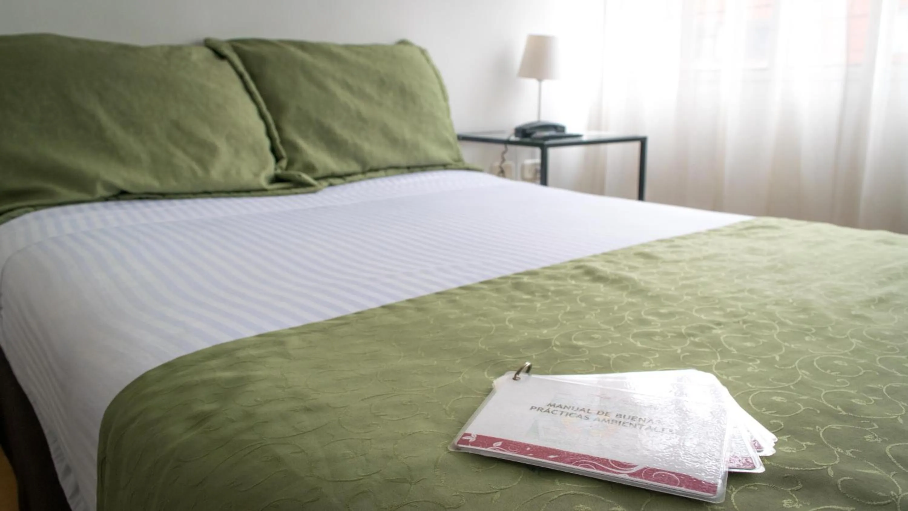 Bed in Hotel Portal de Milán