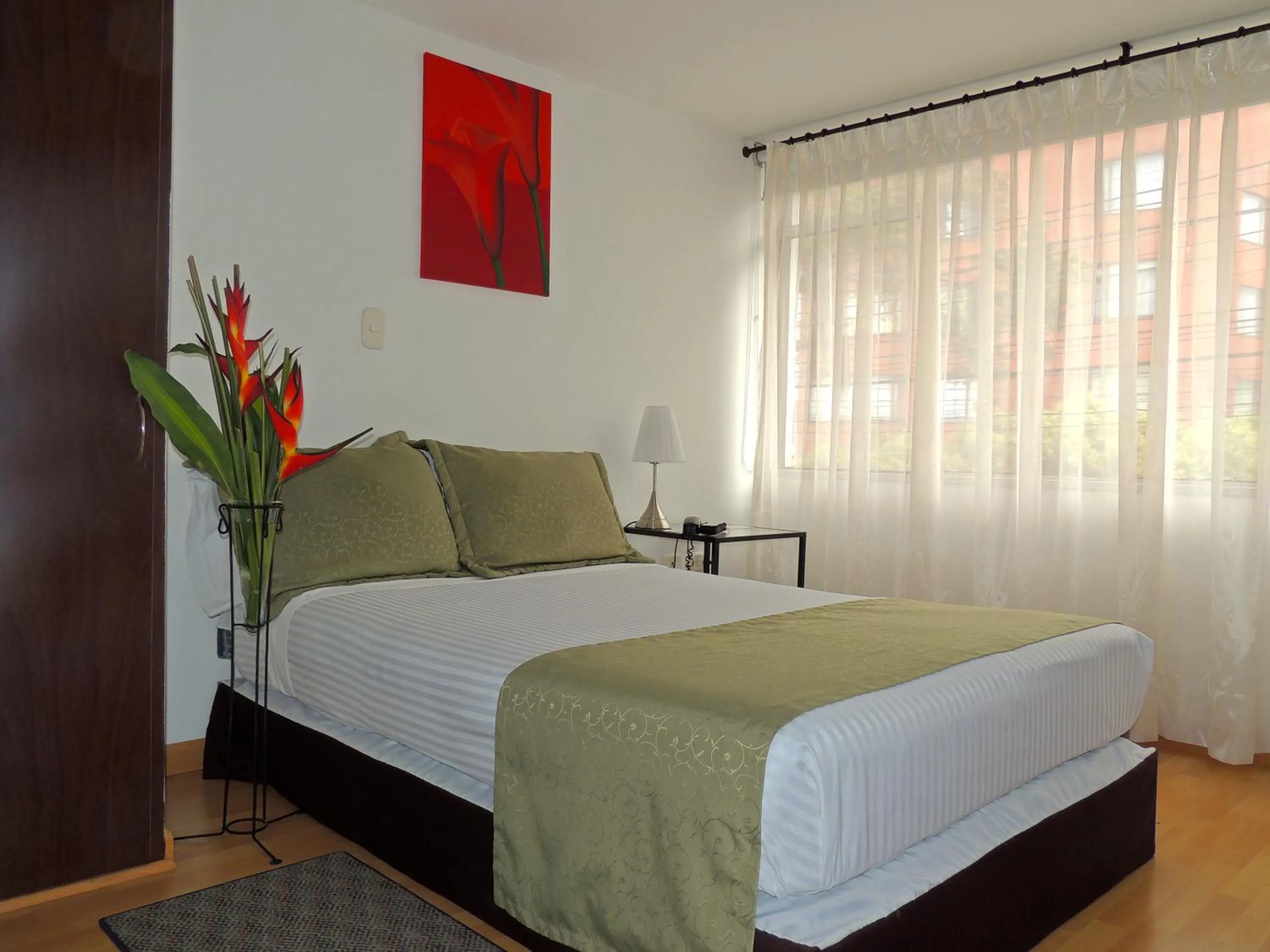 Photo of the whole room, Bed in Hotel Portal de Milán