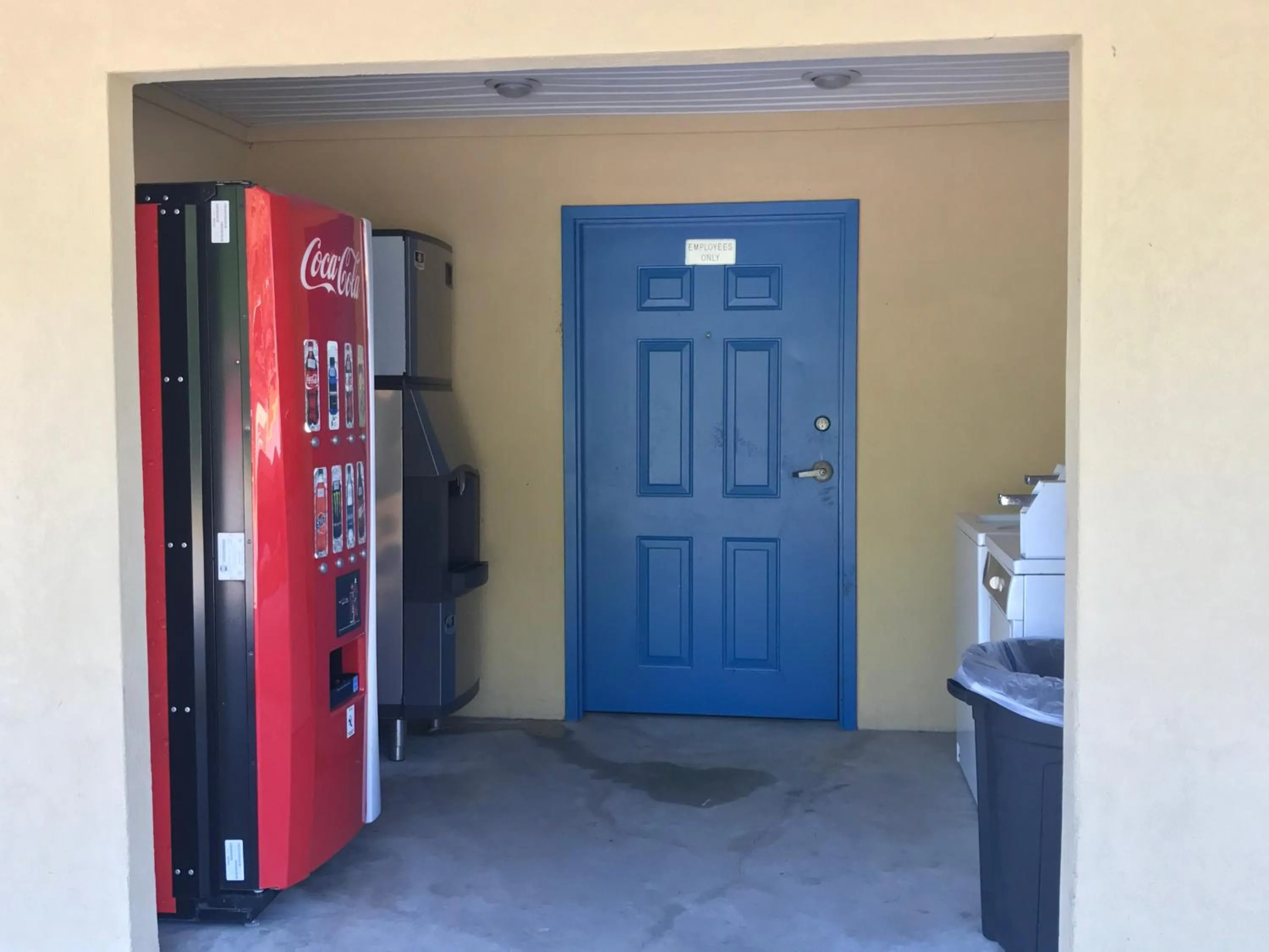 Area and facilities in Luxury Inn Liberty