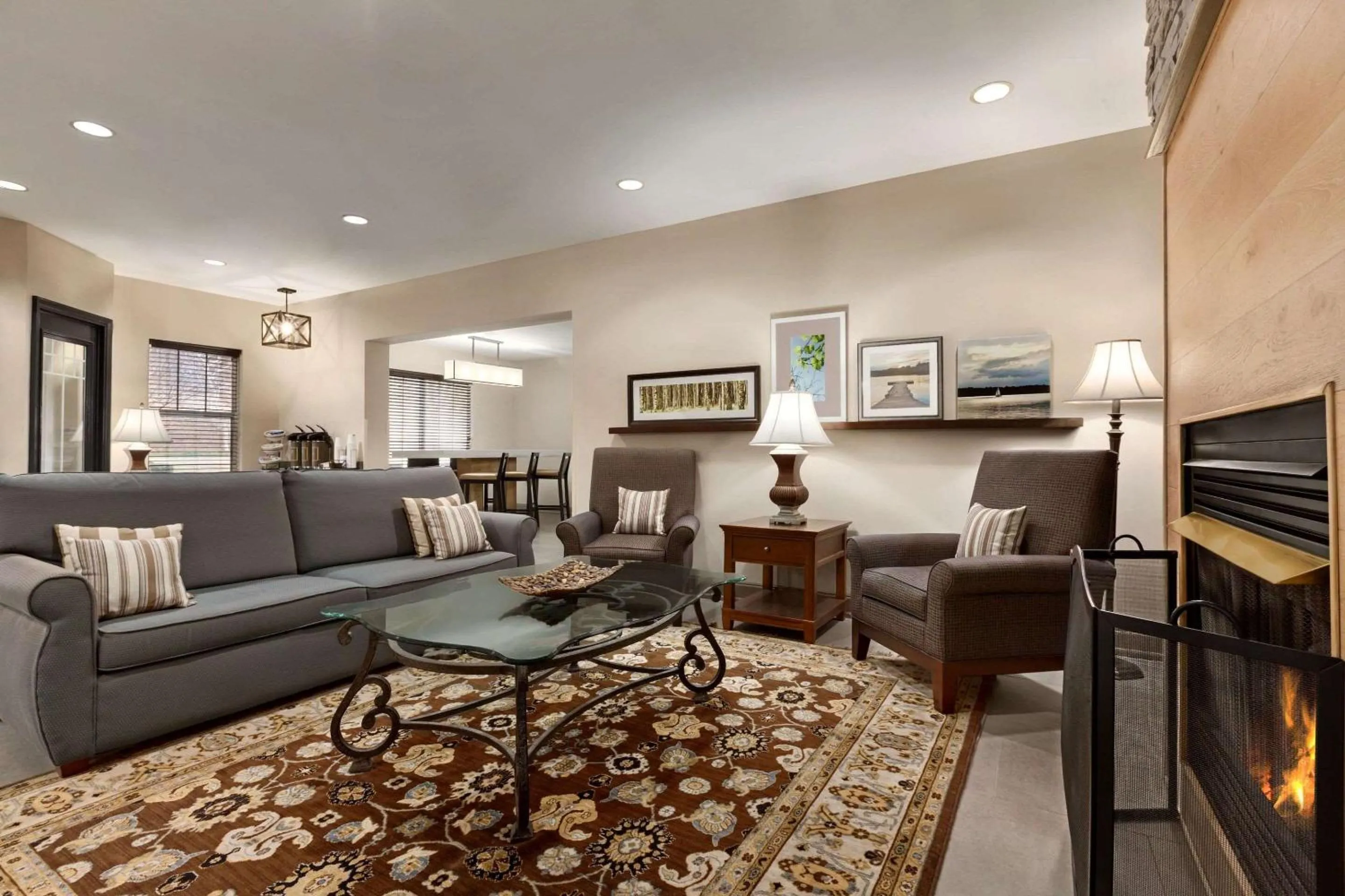 Lobby or reception in Country Inn & Suites by Radisson, Dalton, GA