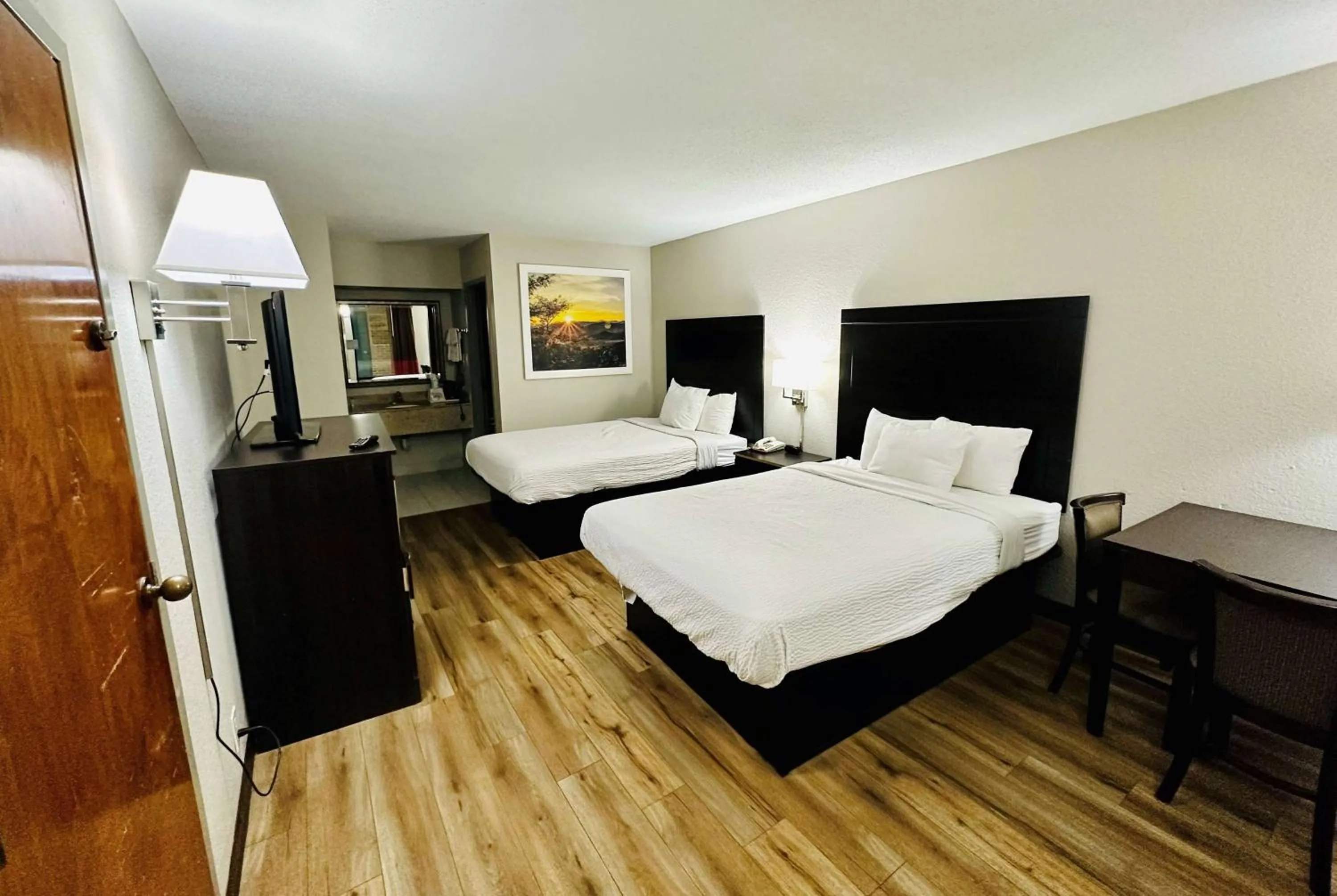 Photo of the whole room, Bed in Days Inn by Wyndham Easley West Of Greenville/Clemson Area
