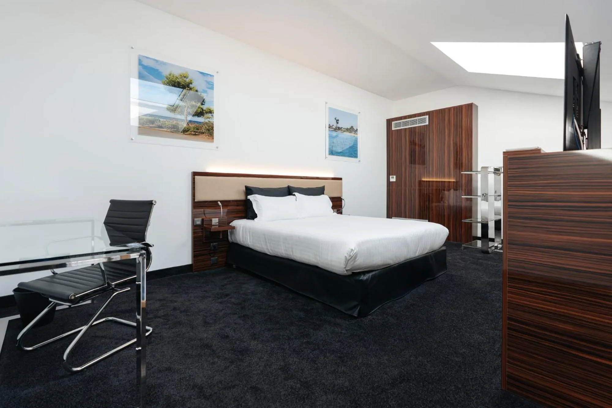 Bed in Westotel Le Pouliguen