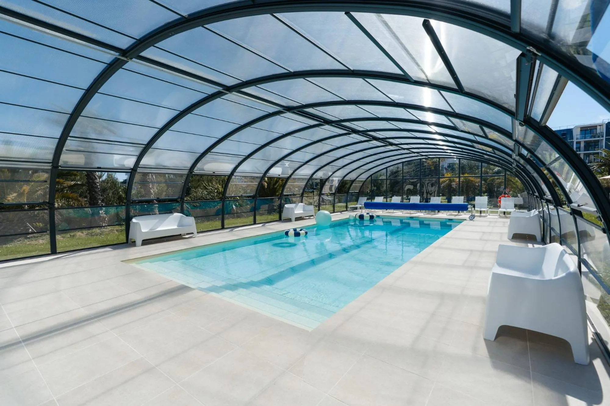 Swimming pool in Westotel Le Pouliguen