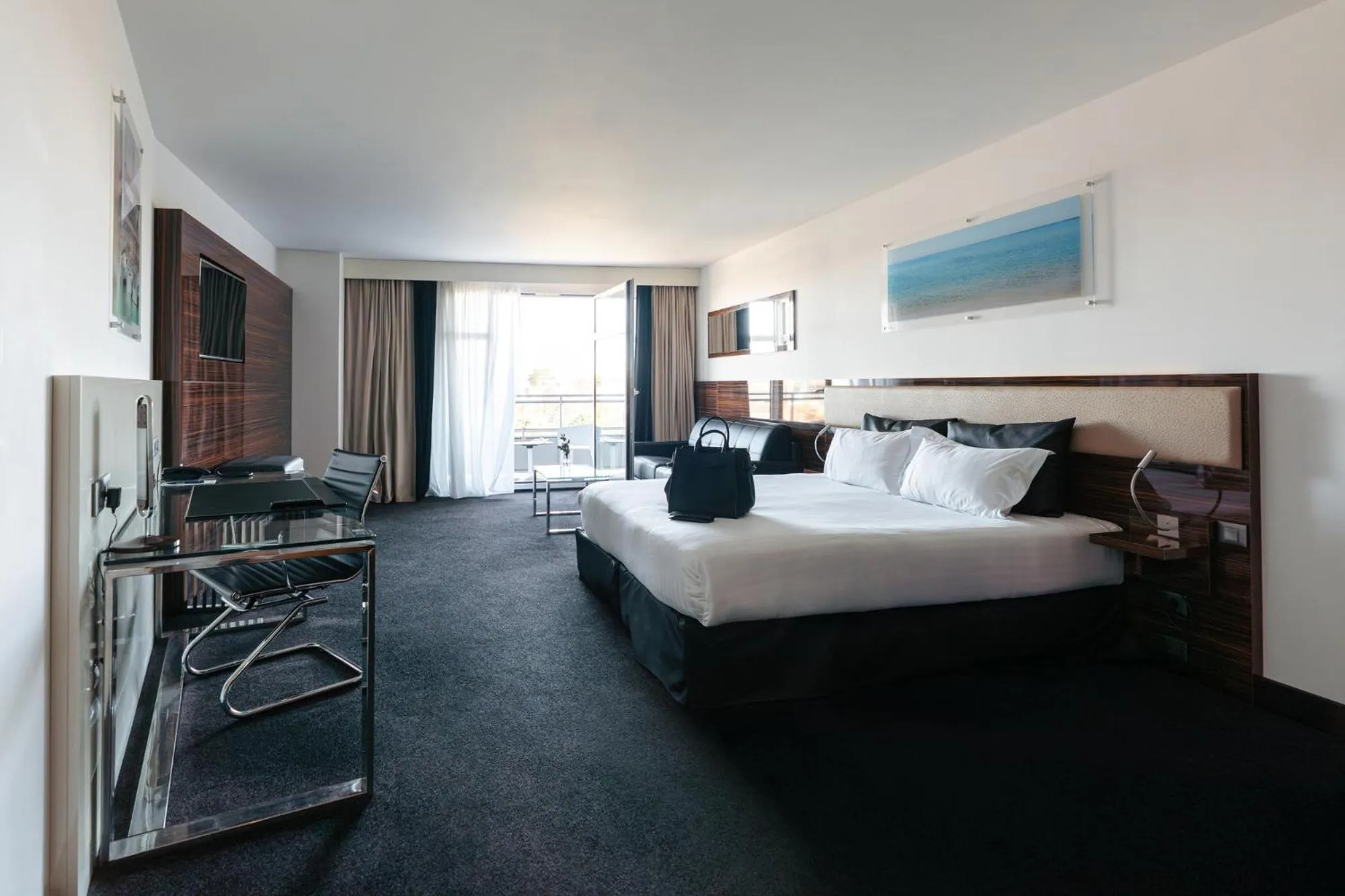 Bed in Westotel Le Pouliguen