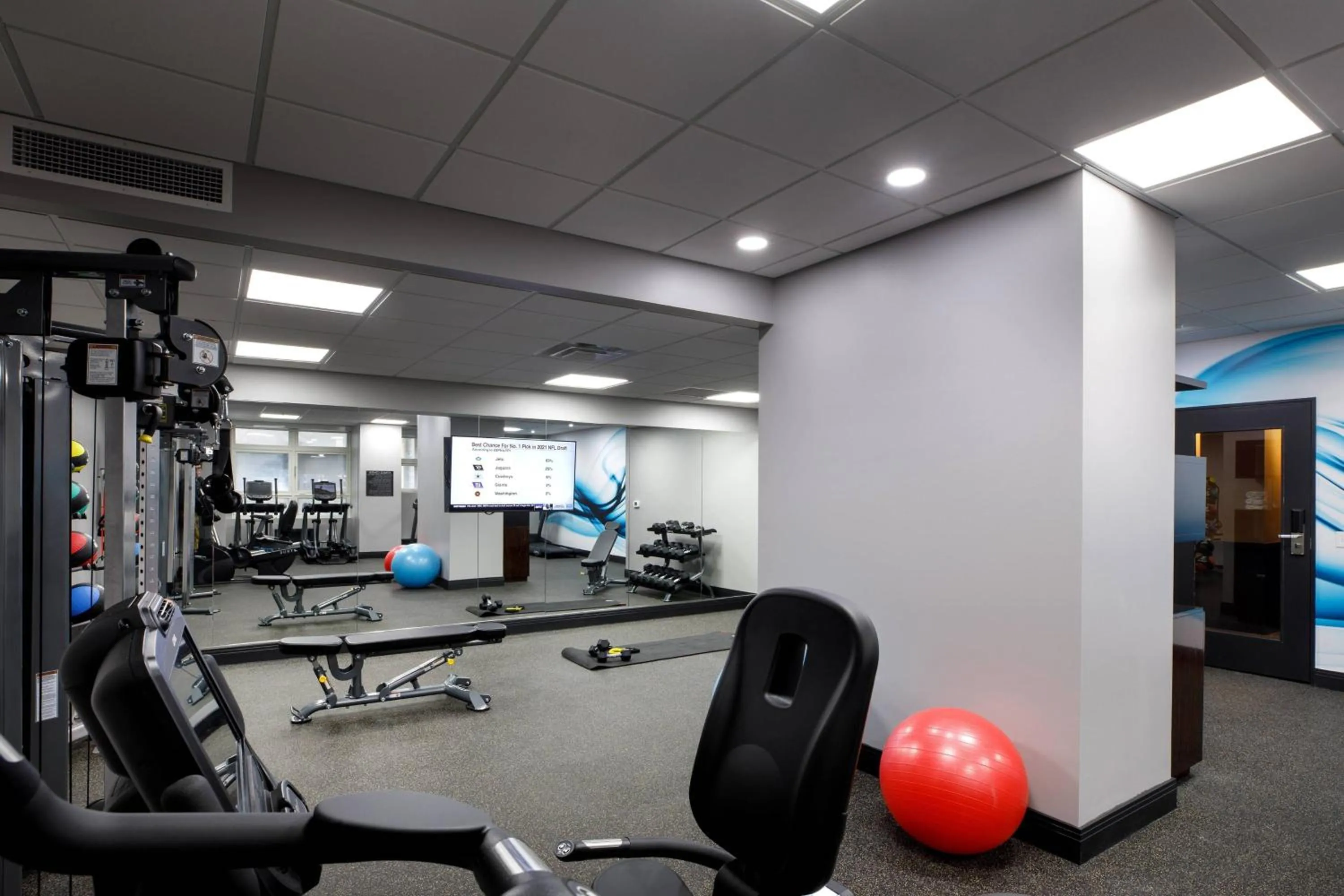 Fitness centre/facilities in Hotel Metro, Autograph Collection
