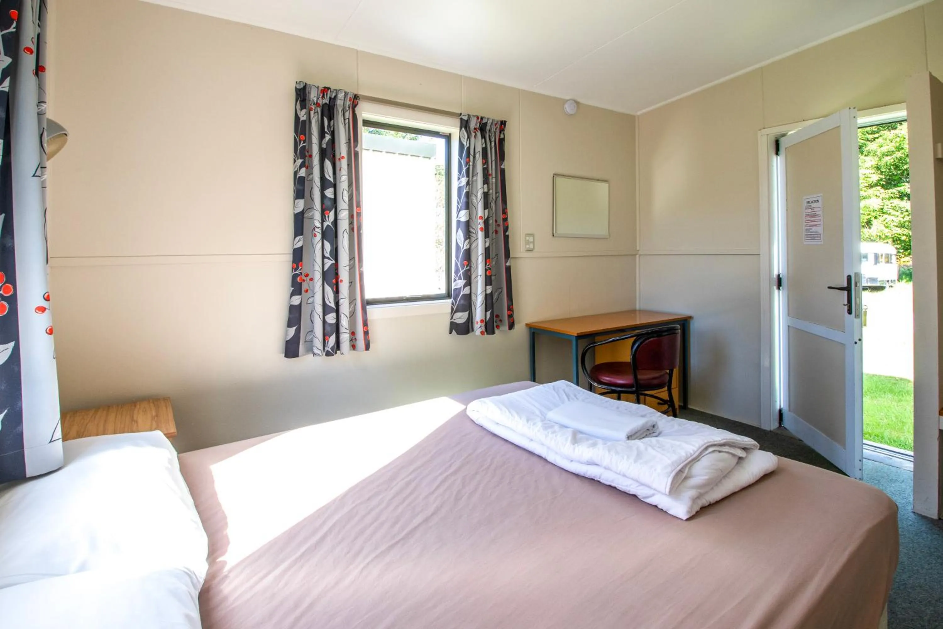 Bed in Te Anau Lakeview Holiday Park & Motels