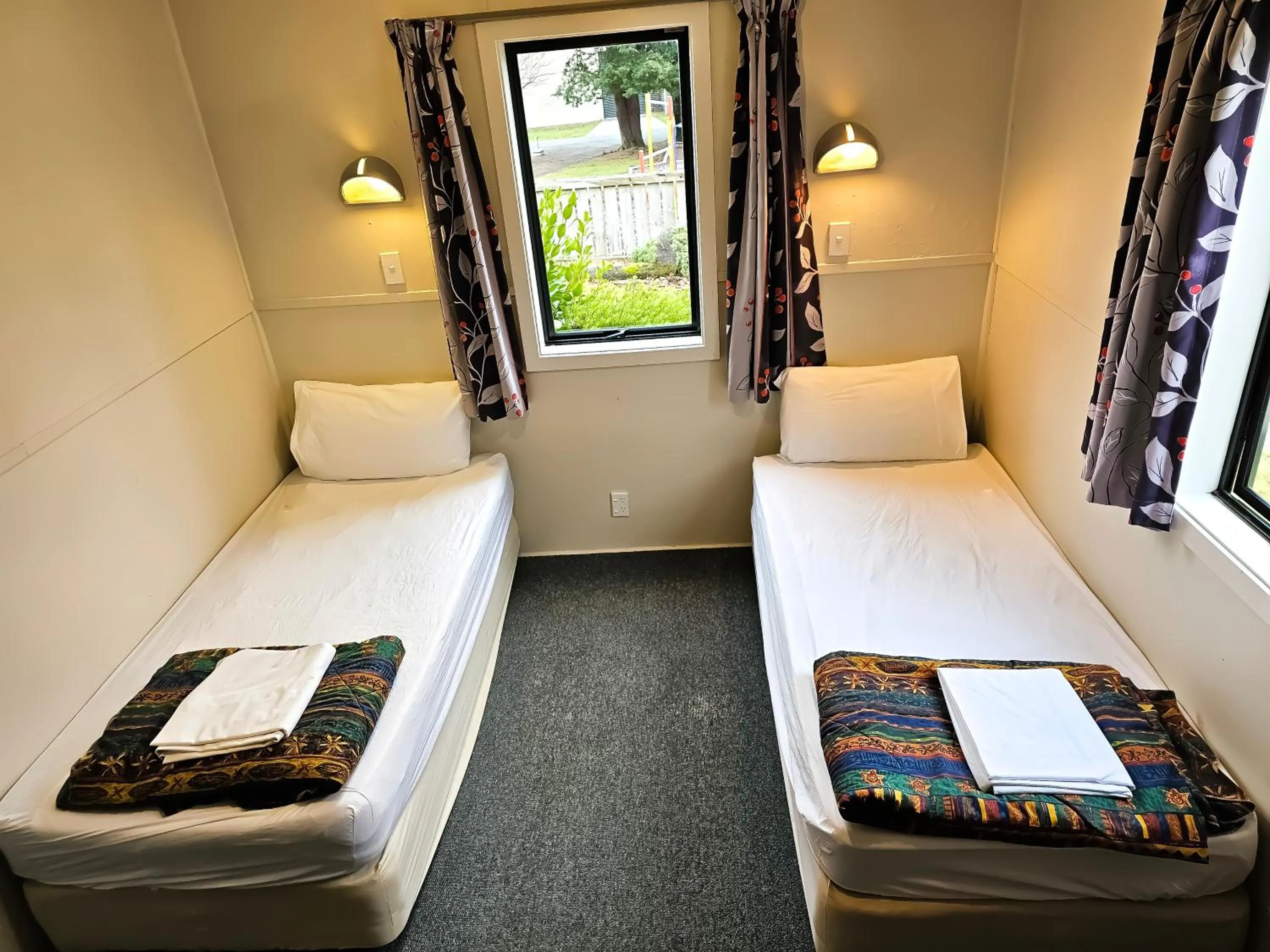 Bed in Te Anau Lakeview Holiday Park & Motels