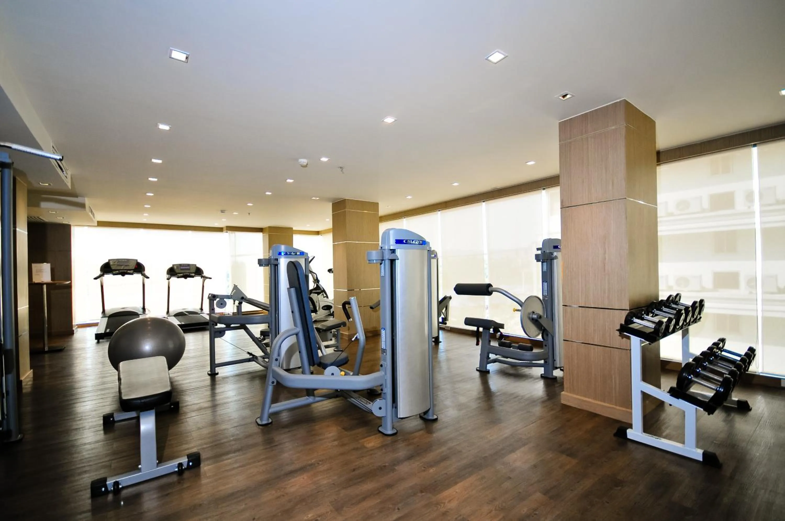 Fitness centre/facilities in ASHLEE Plaza Patong Hotel & Spa