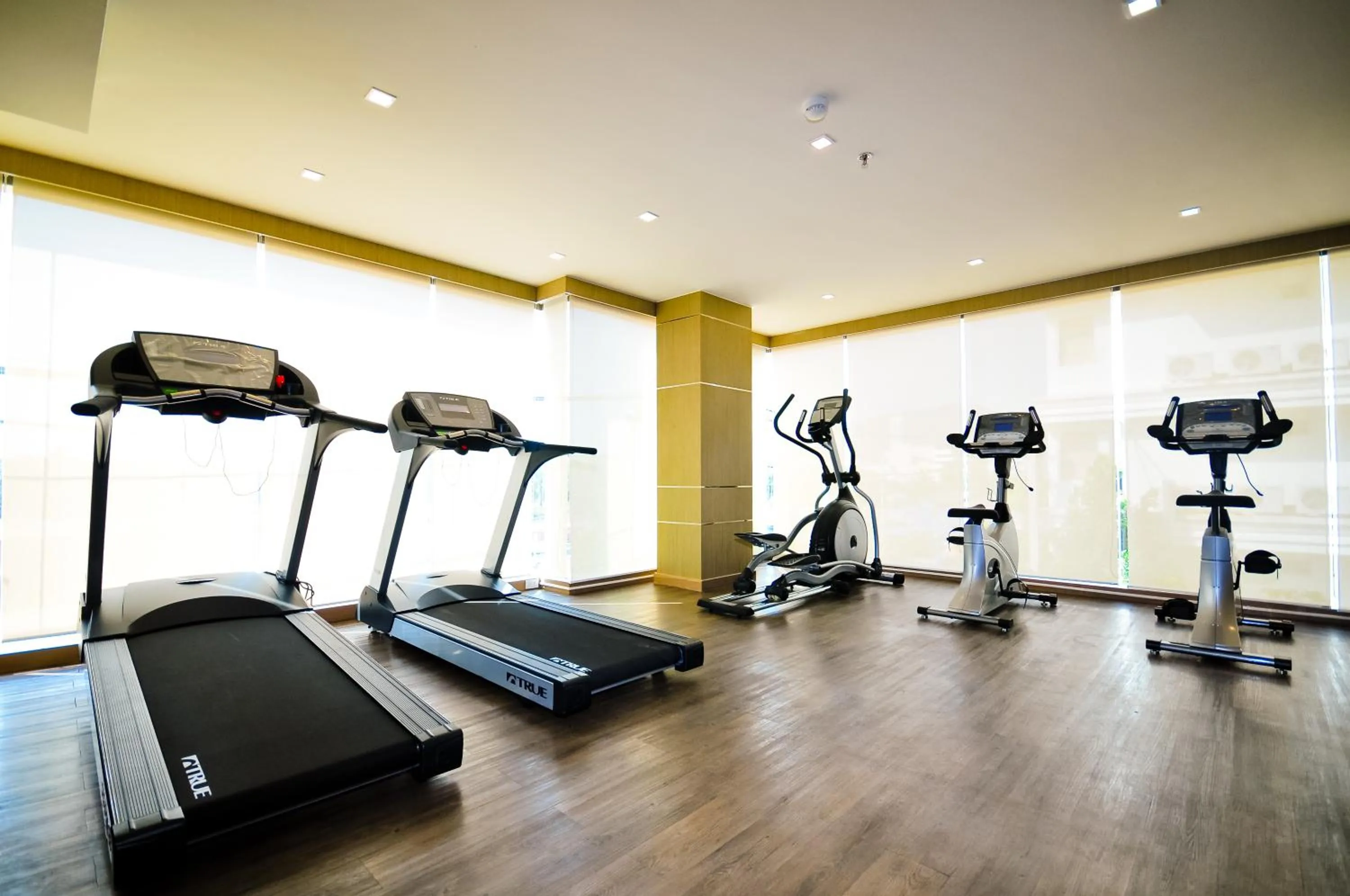 Fitness centre/facilities in ASHLEE Plaza Patong Hotel & Spa