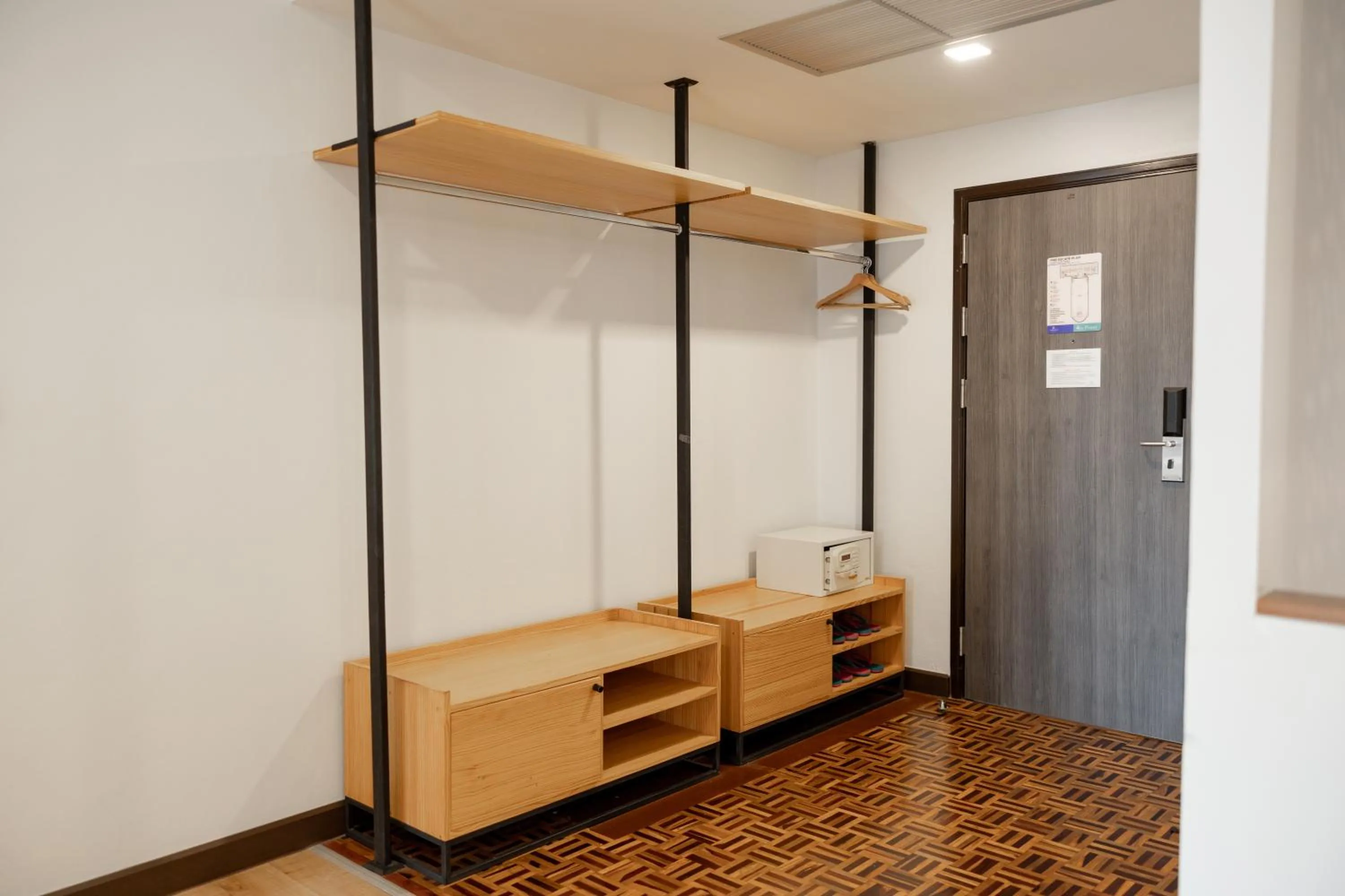 wardrobe in The Royal River Hotel