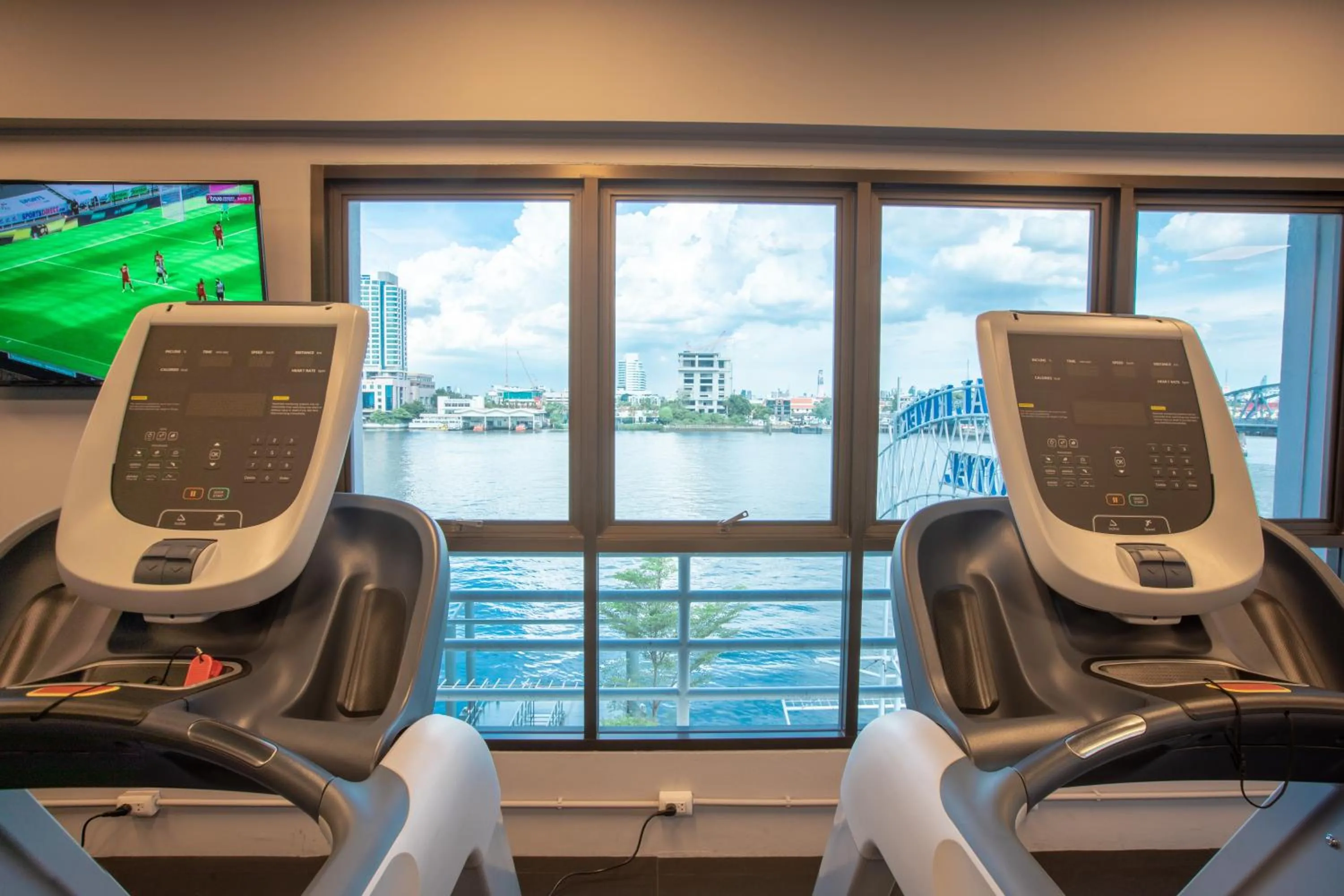 Fitness centre/facilities in The Royal River Hotel