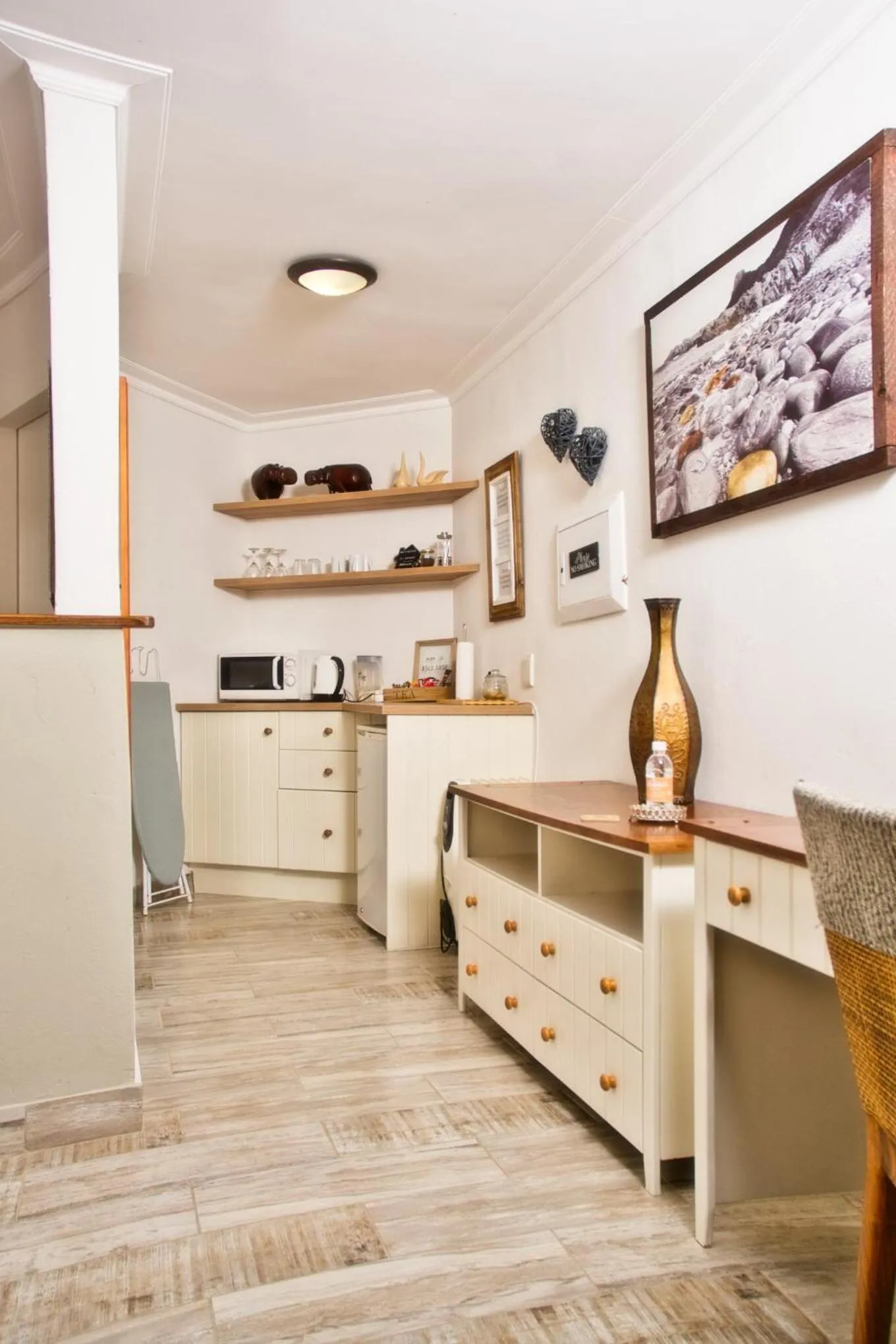 kitchen in Glenda's Guest Suites