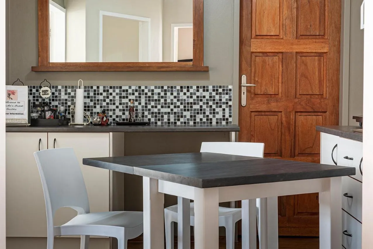 Seating area in Glenda's Guest Suites