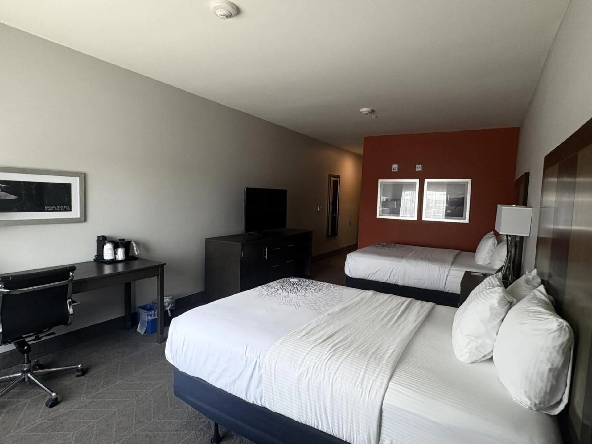 Photo of the whole room, Bed in La Quinta by Wyndham Opelika Auburn