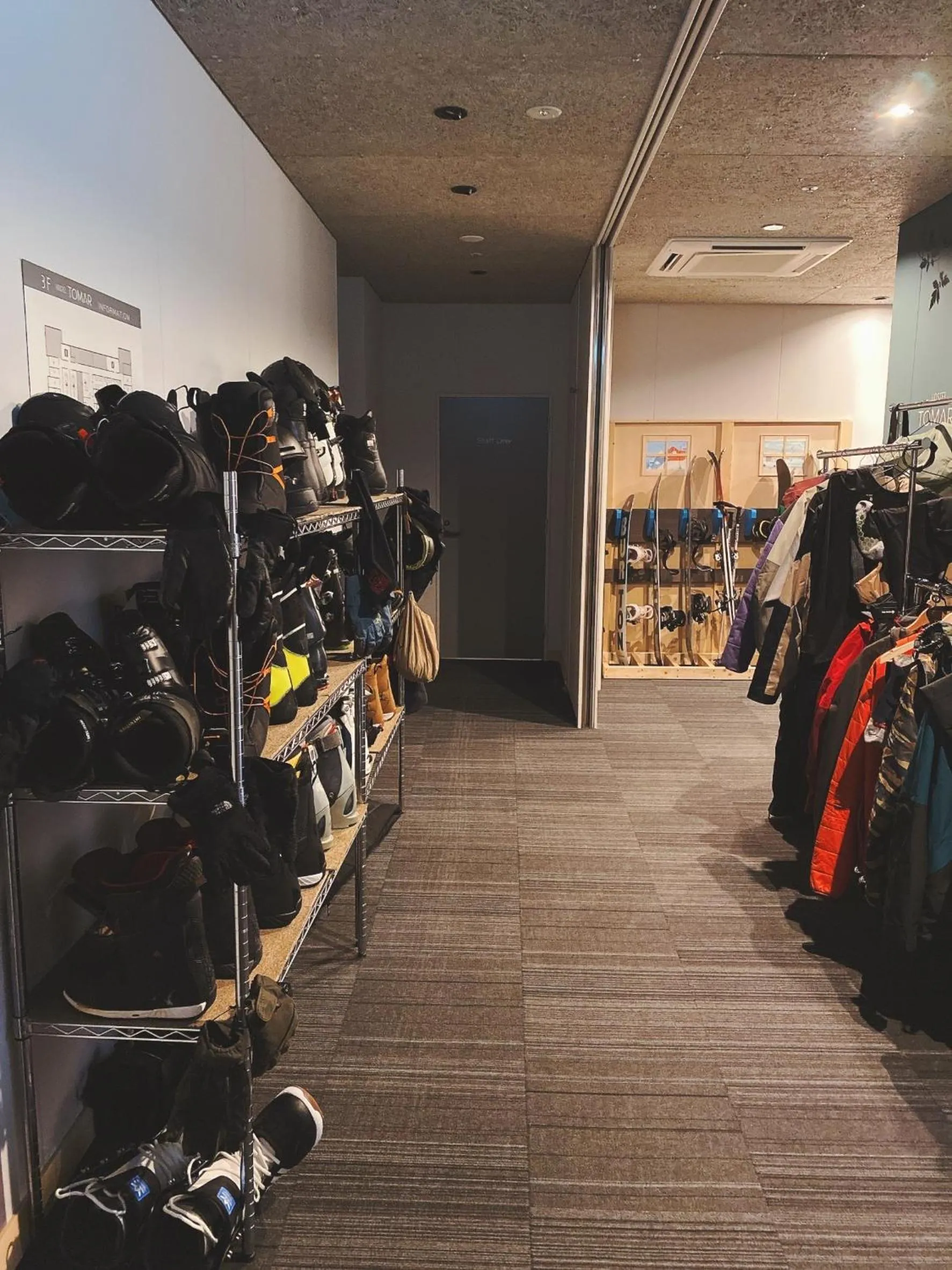 Skiing in Hostel Tomar