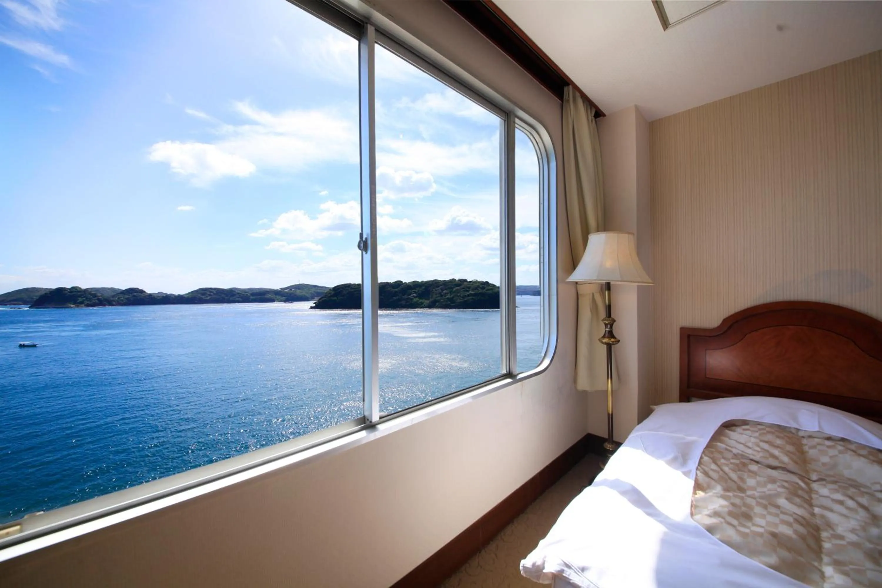 Bed in Hirado Kaijyo Hotel