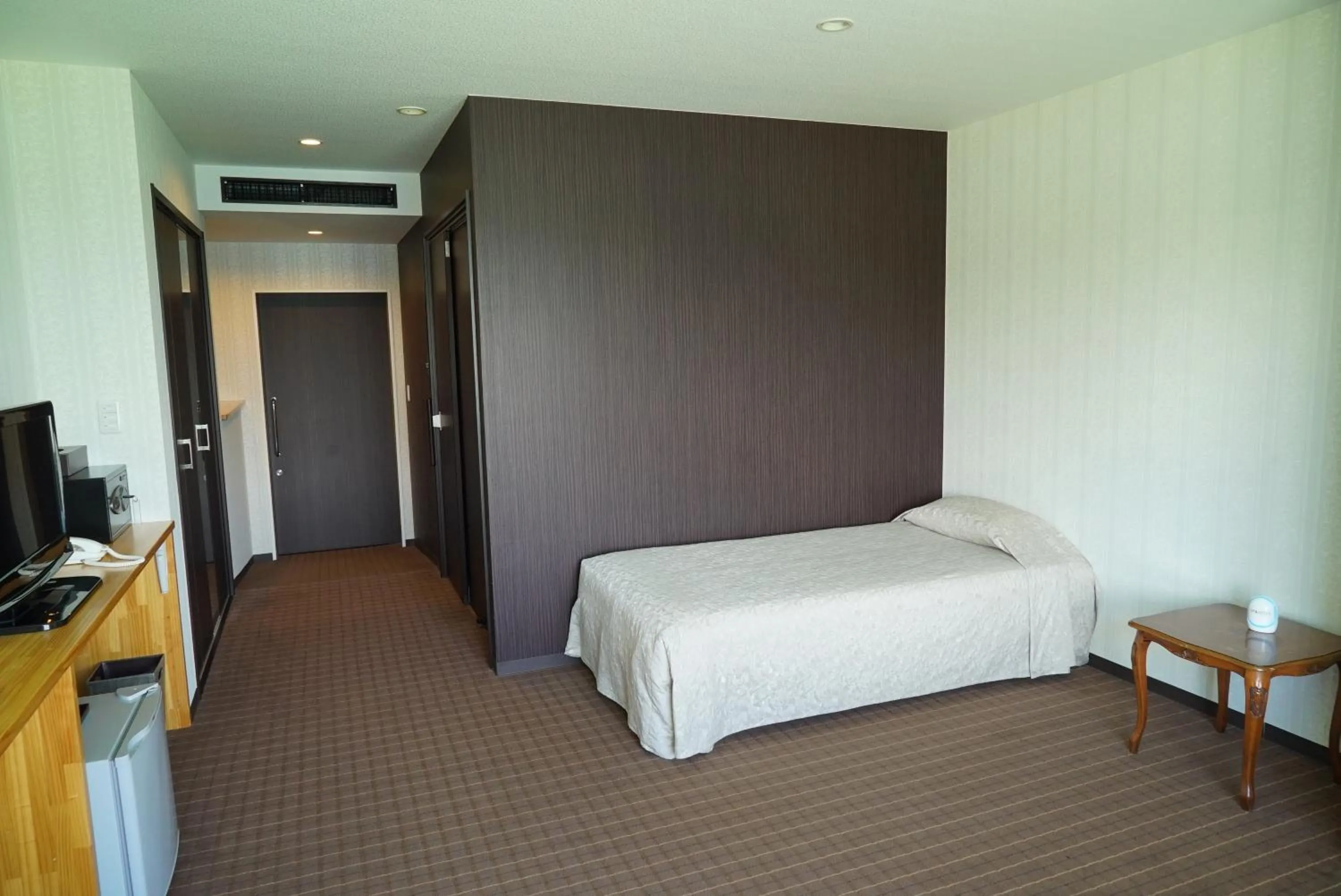 TV and multimedia, Bed in Hirado Kaijyo Hotel