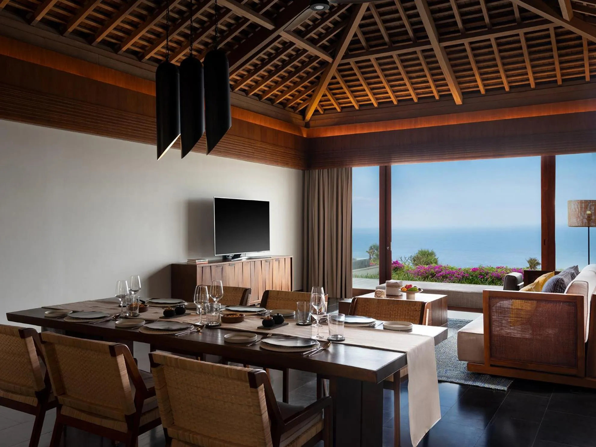 Dining area in Six Senses Uluwatu