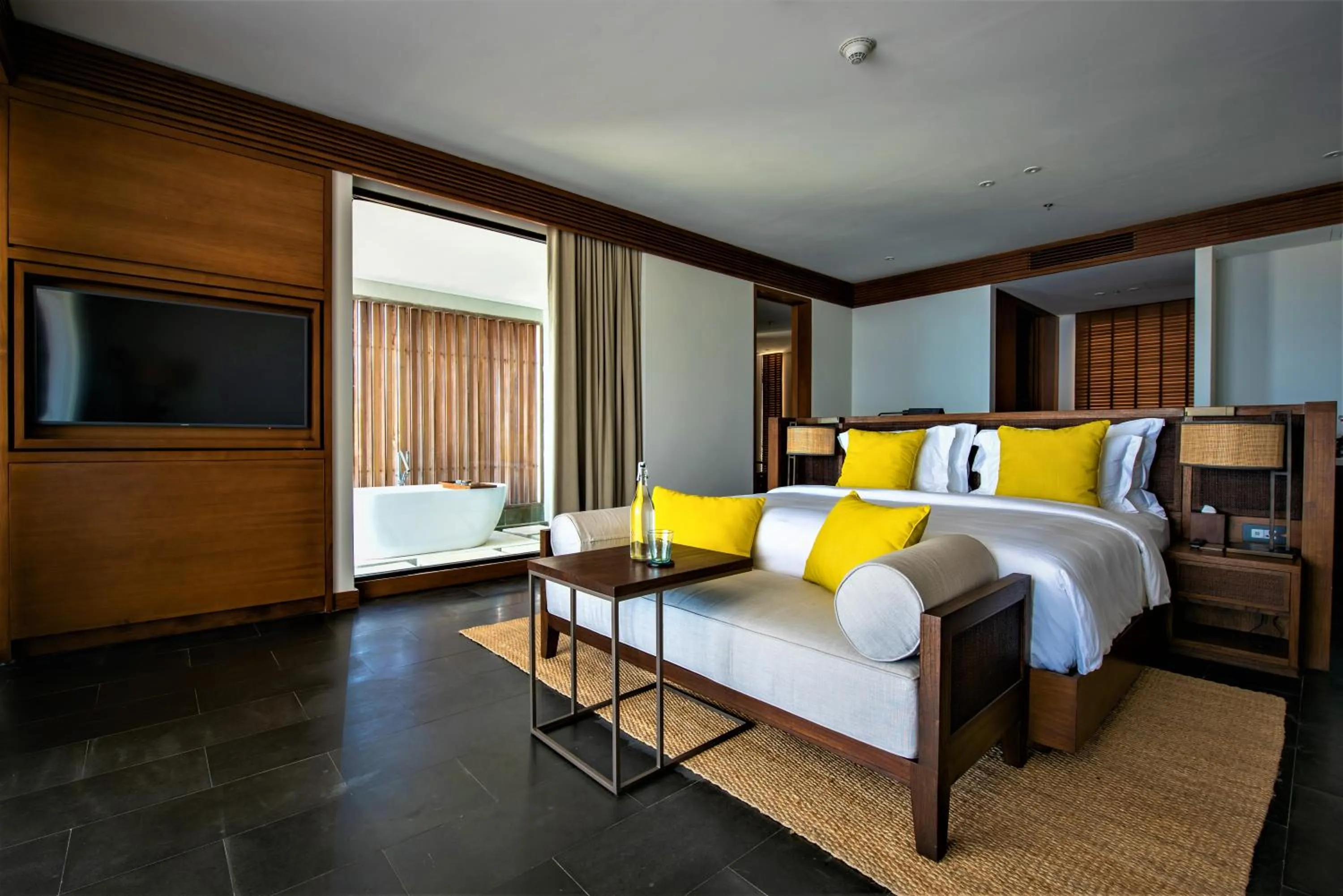 Bed in Six Senses Uluwatu