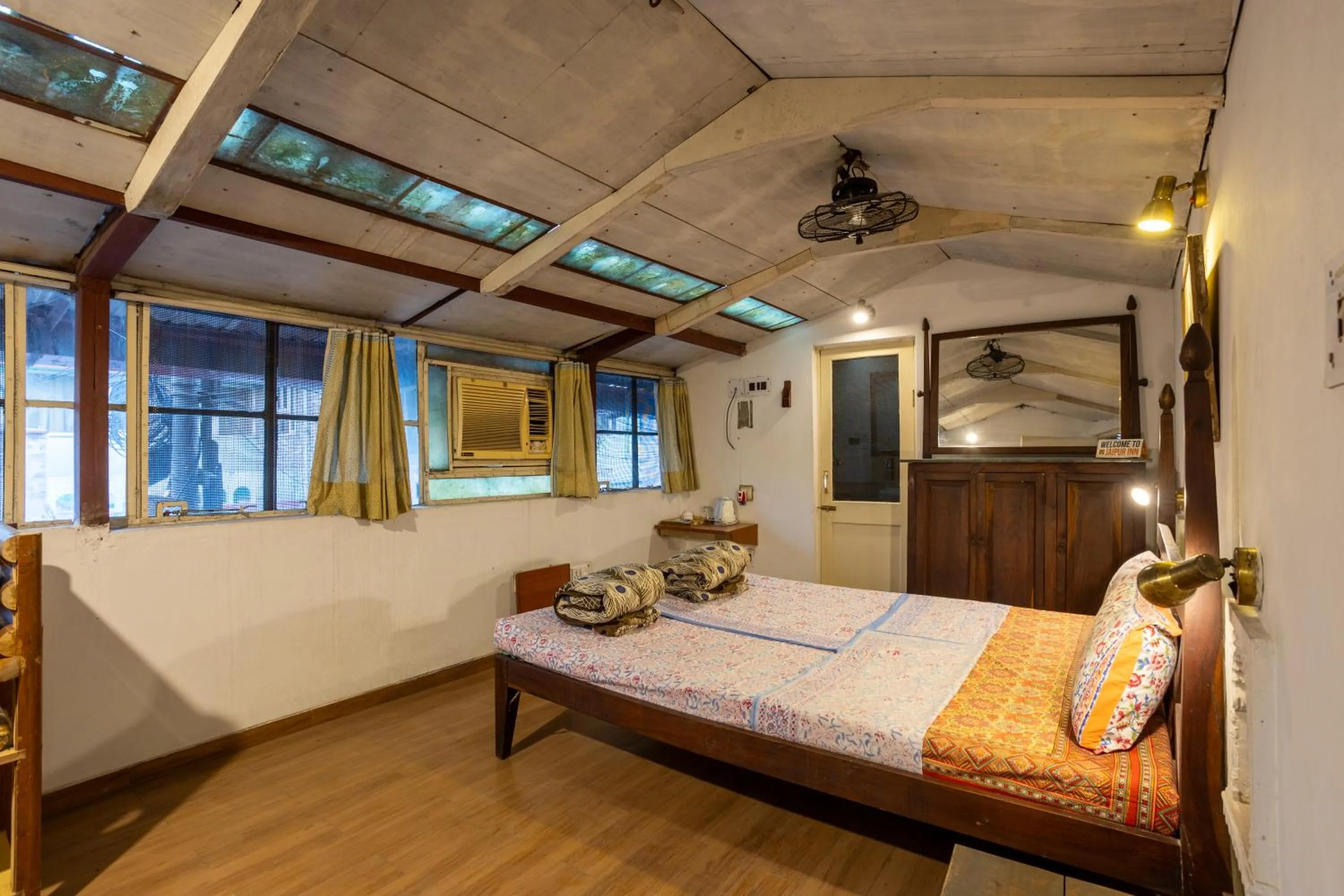 Bedroom, Bed in Jaipur Inn