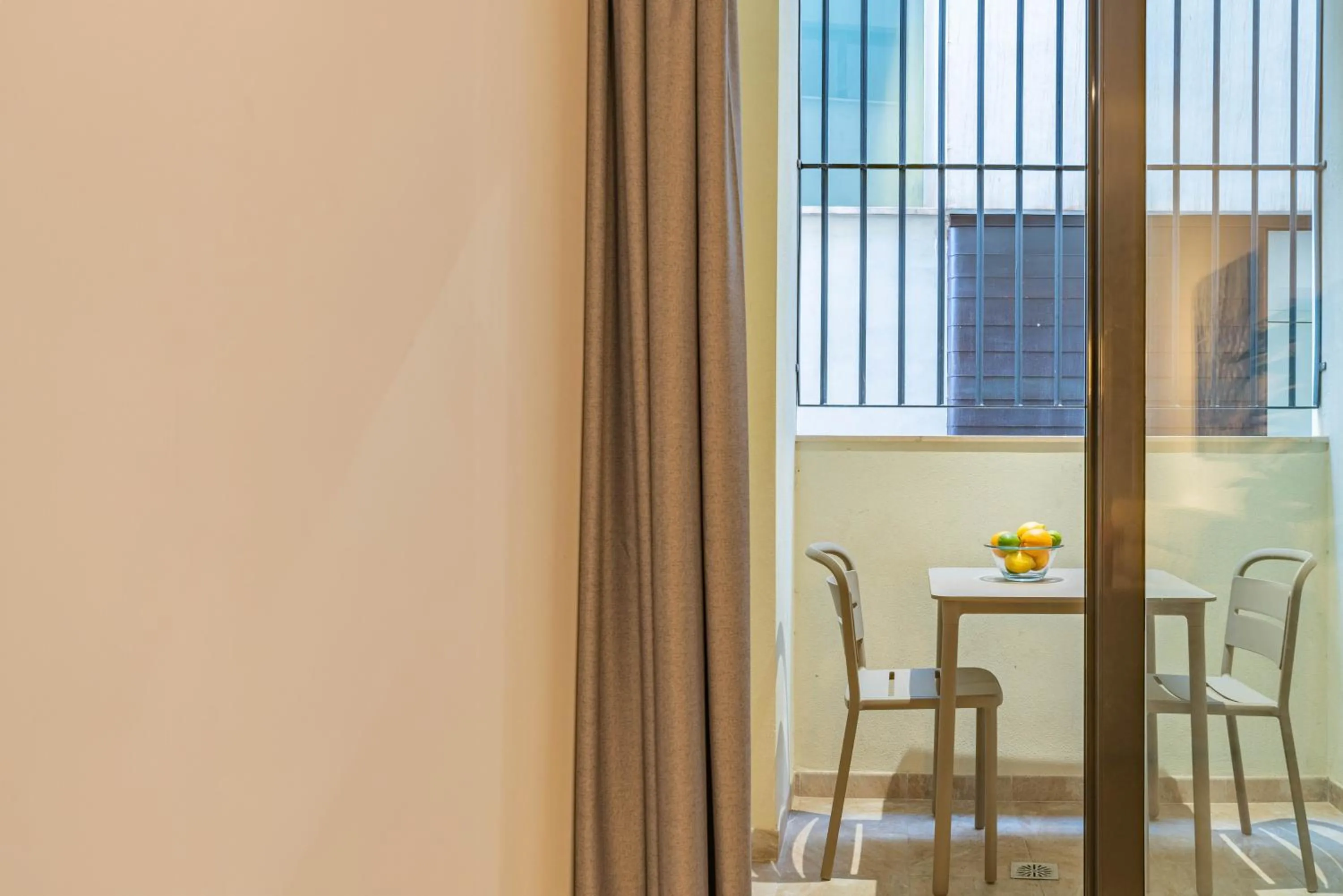 Balcony/Terrace in Feelathome Mártires Apartments