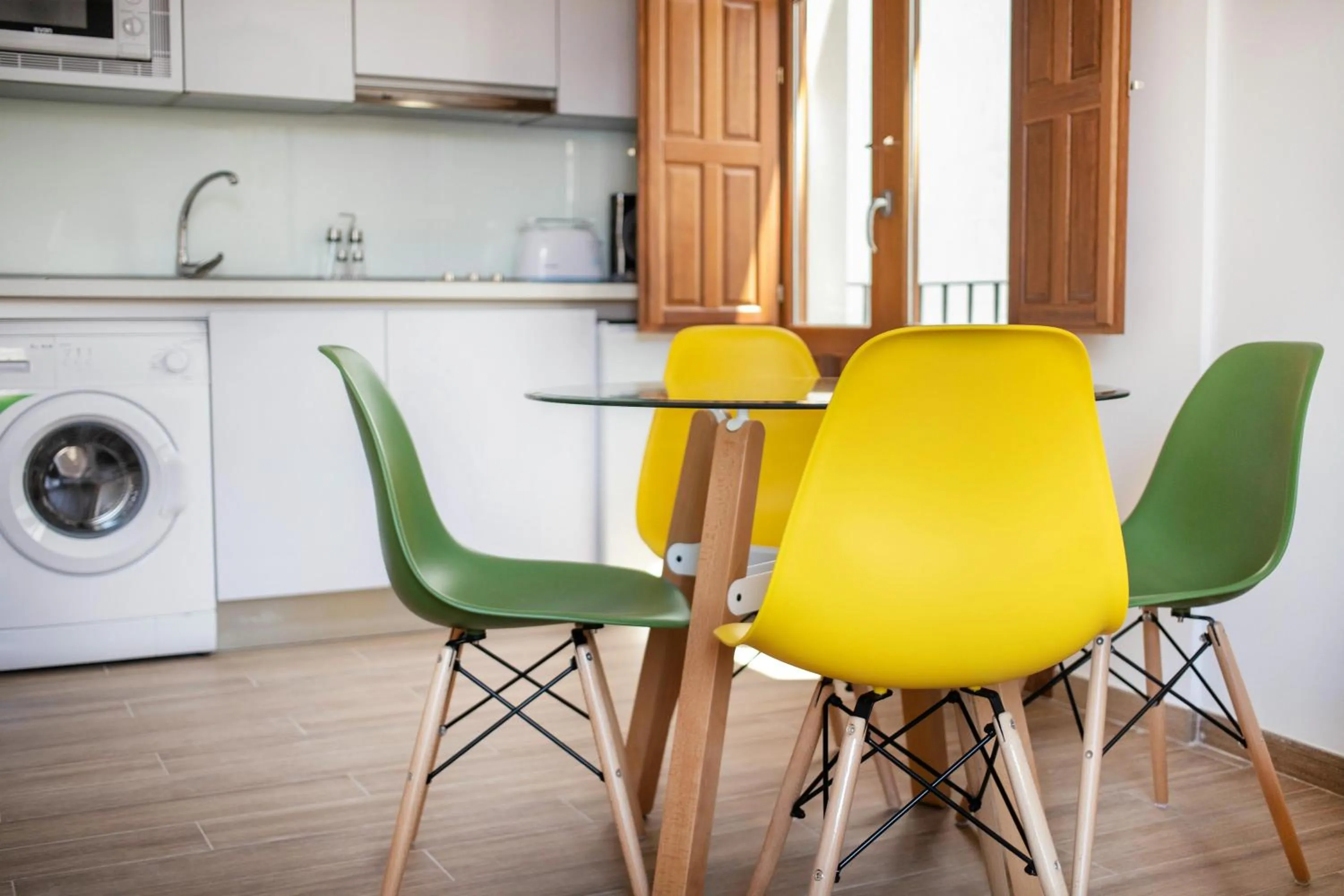 Kitchen or kitchenette in Feelathome Mártires Apartments