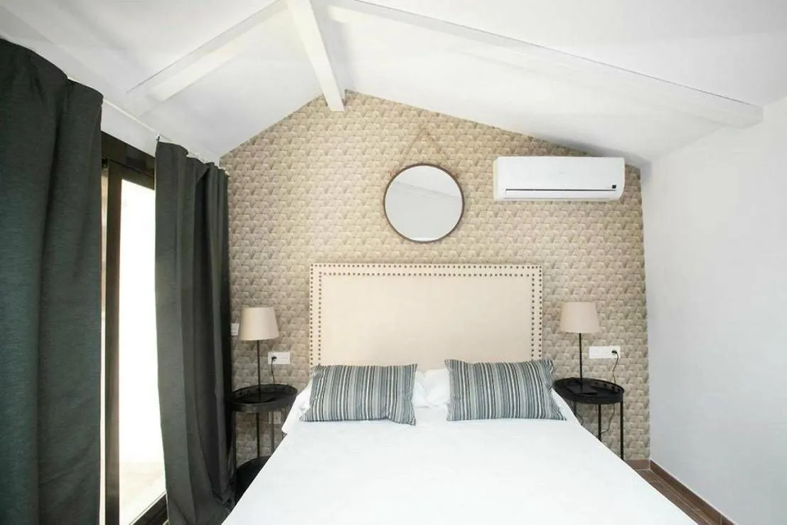 Bedroom, Bed in Feelathome Mártires Apartments