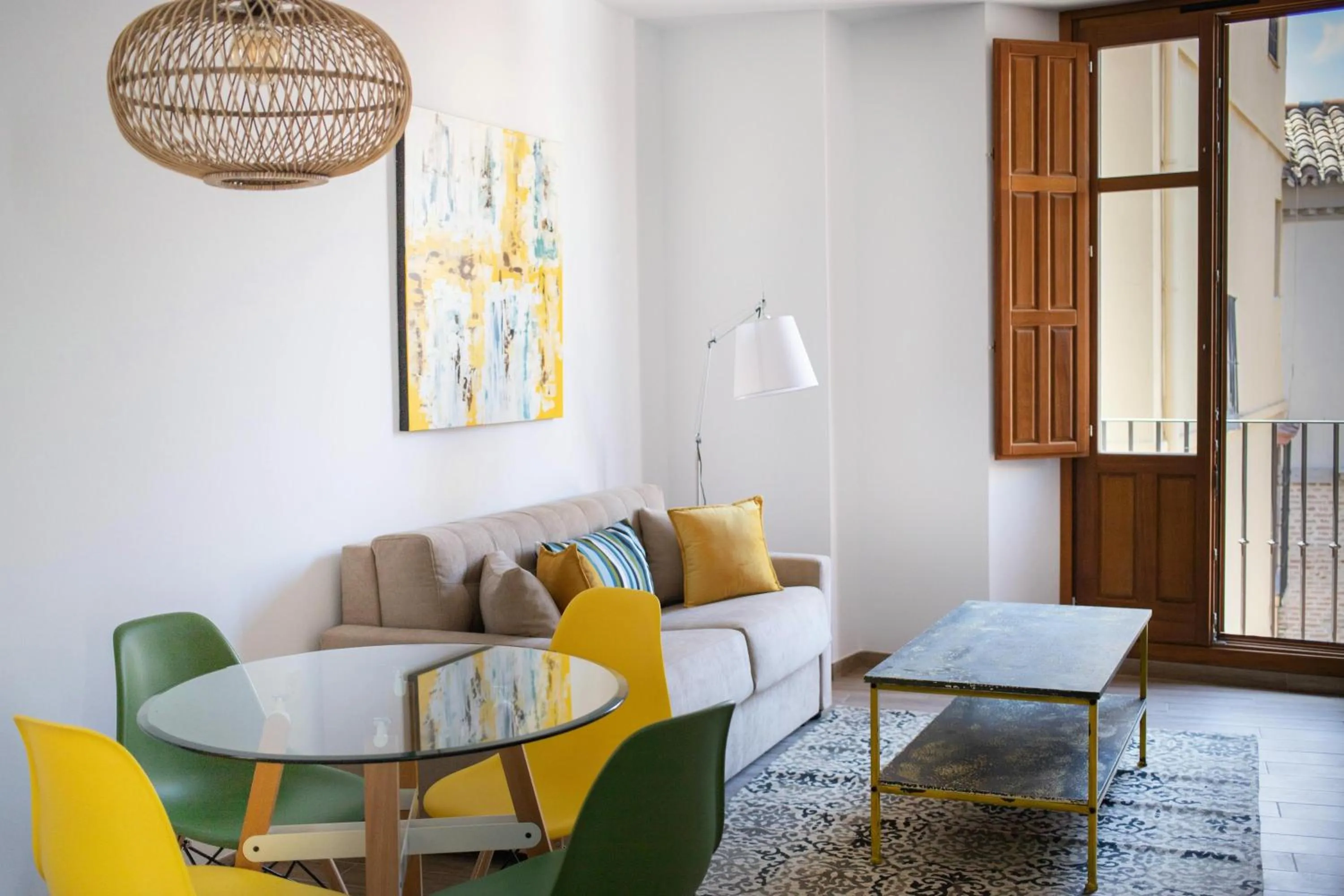 Living room in Feelathome Mártires Apartments